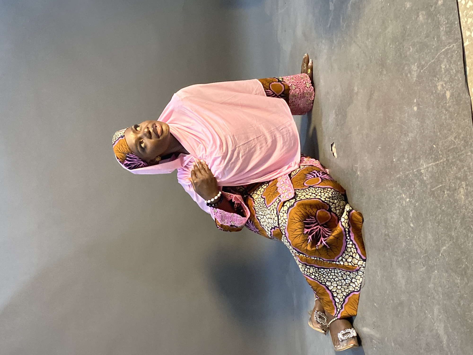 Traditional portrait photography session captures Nigerian cultural attire in Jos