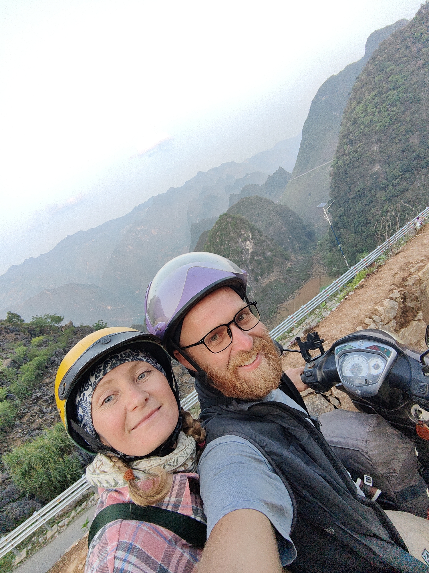 Travelers Document Mountain Roads and Scenery in Vietnam
