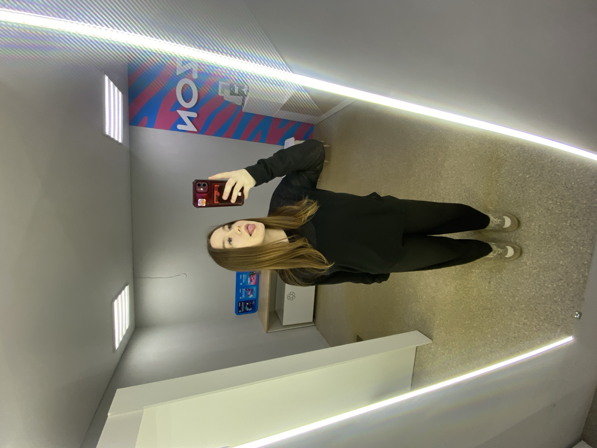Woman captures selfie session in Chaikovsky, Russia