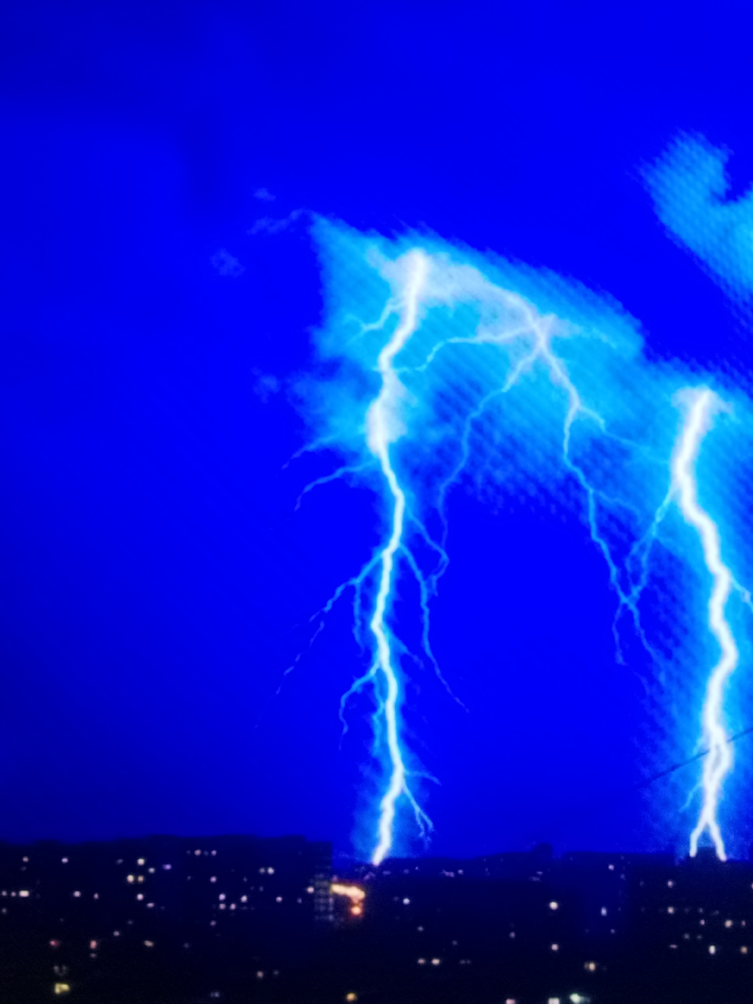Dawn thunderstorm produces spectacular lightning display across multiple locations
