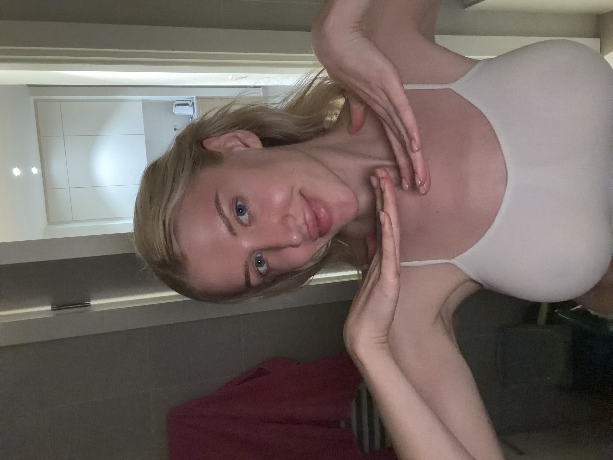 Woman photographed in Belgrade home locations within minutes