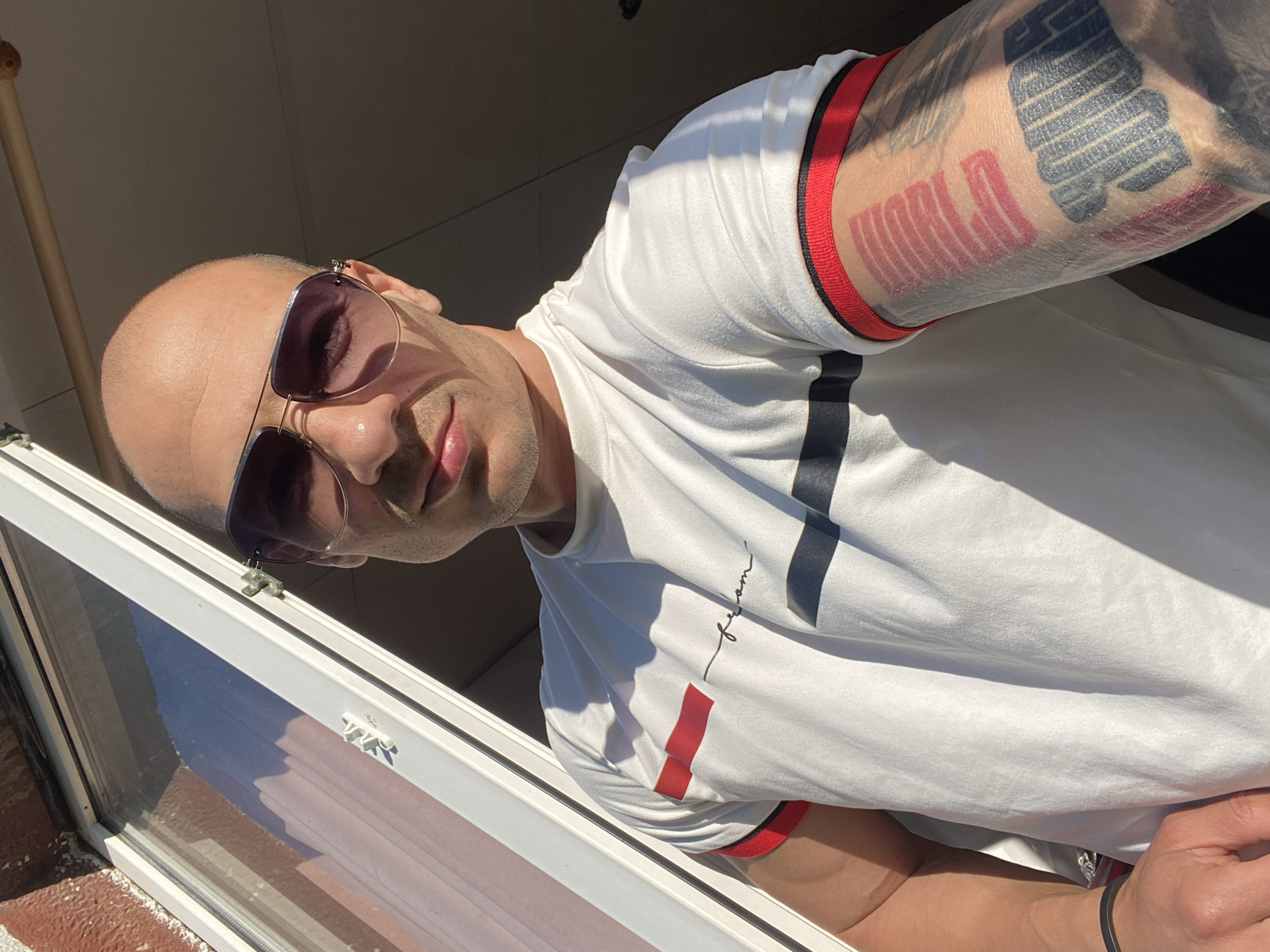 Tattooed man spotted in early morning Pleven walkabout
