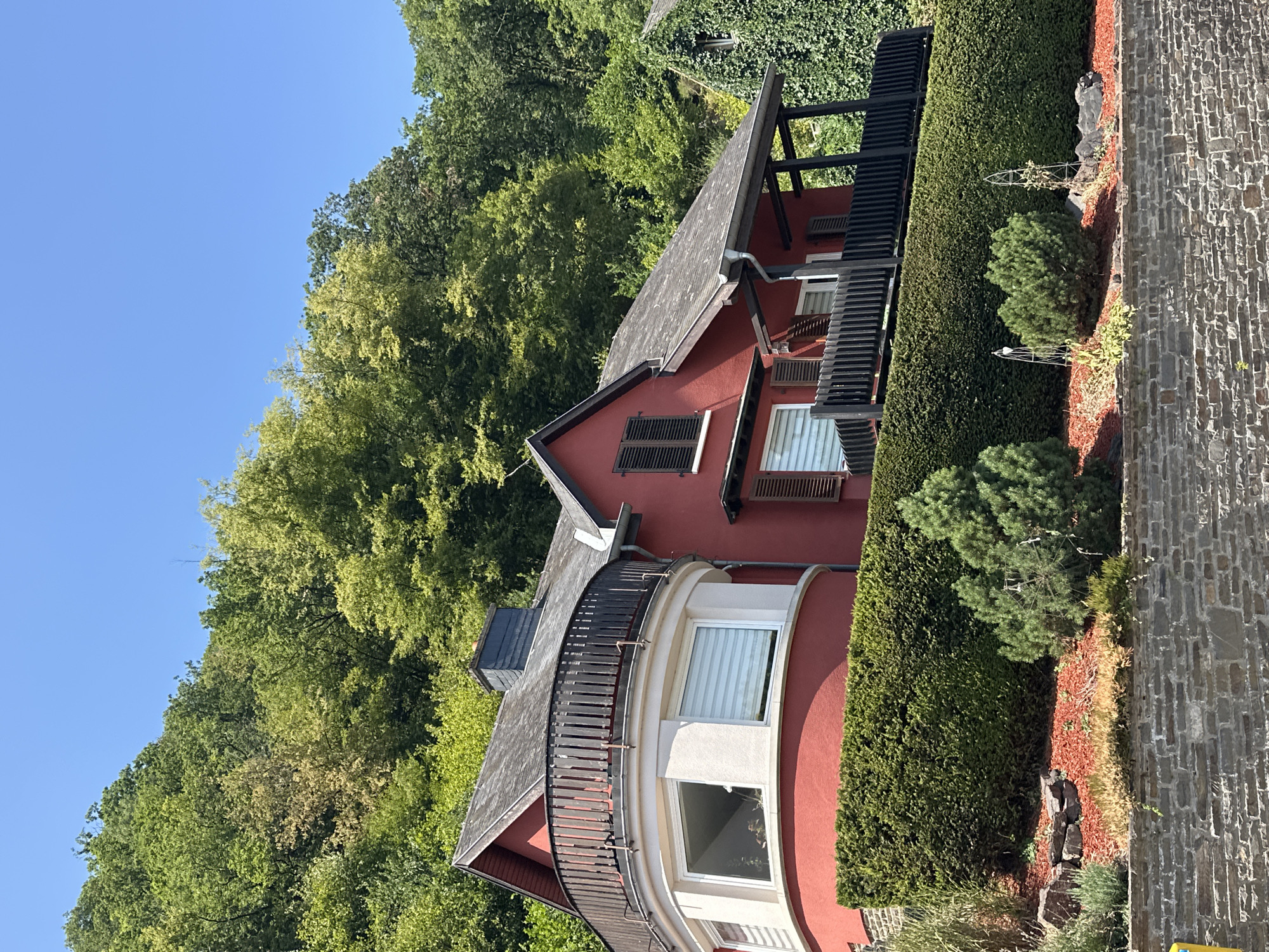 Sunny morning exploring Vianden's castle, chairlift, and streets