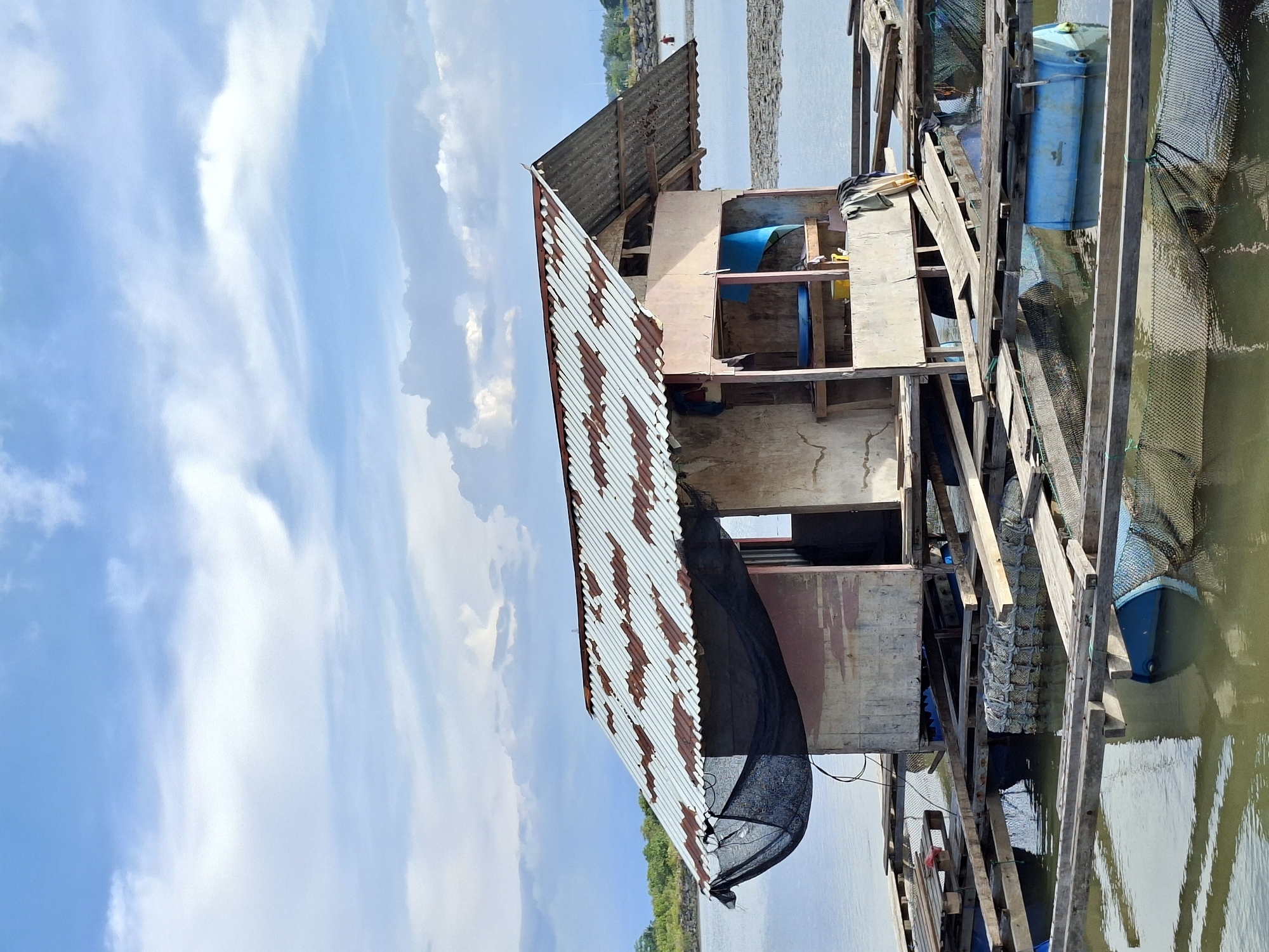 Floating homes spotted on Indonesian waterways near Lhokseumawe