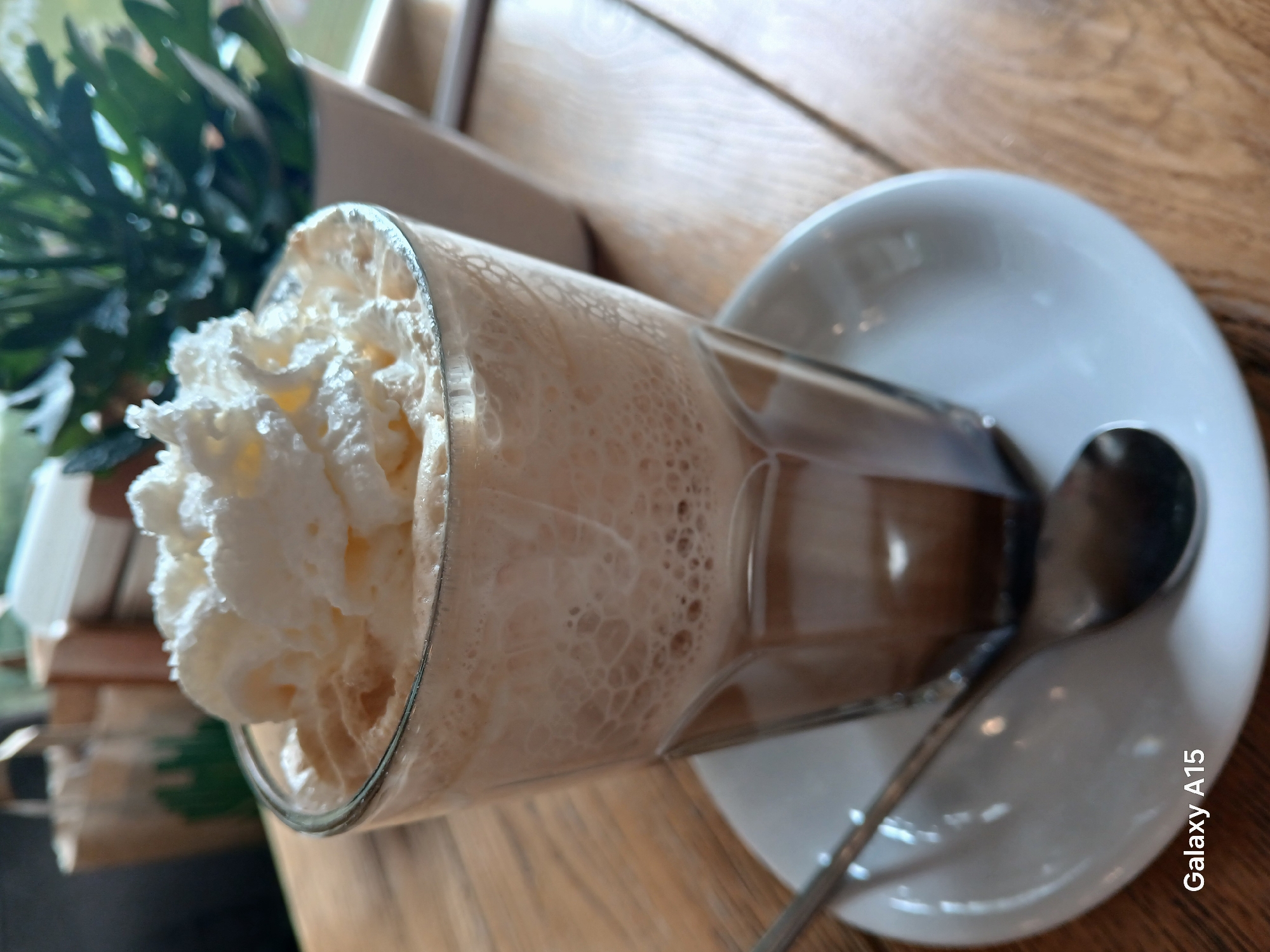 Morning café visit documented in Krakow with dessert and drinks
