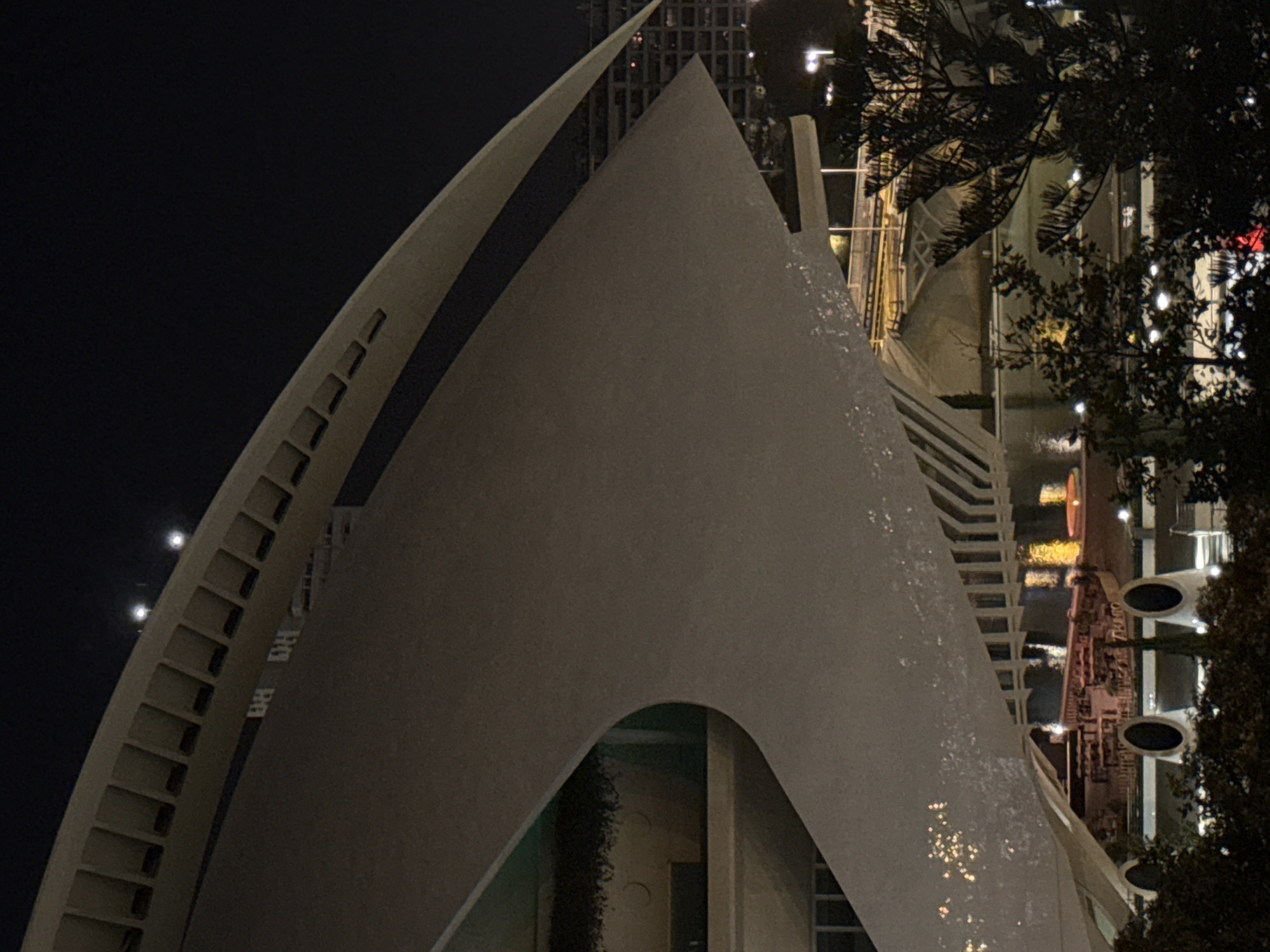 Night tour of Valencia's City of Arts and Sciences