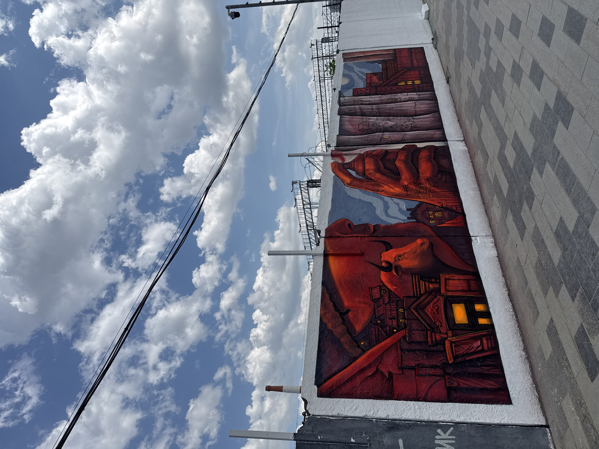 Walking tour documents Moscow street scenes and urban murals