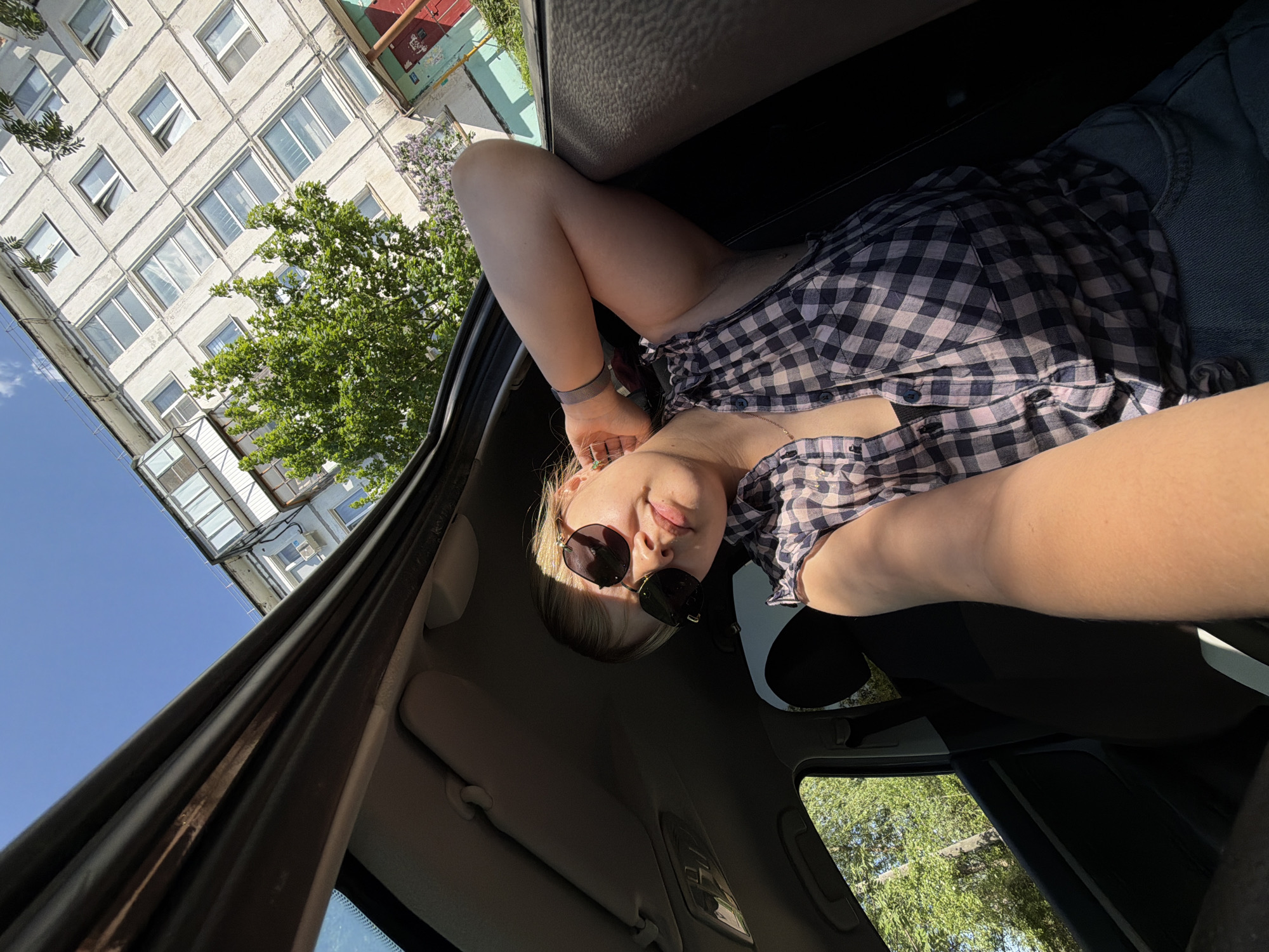 Woman documents selfie session across Chaikovsky locations