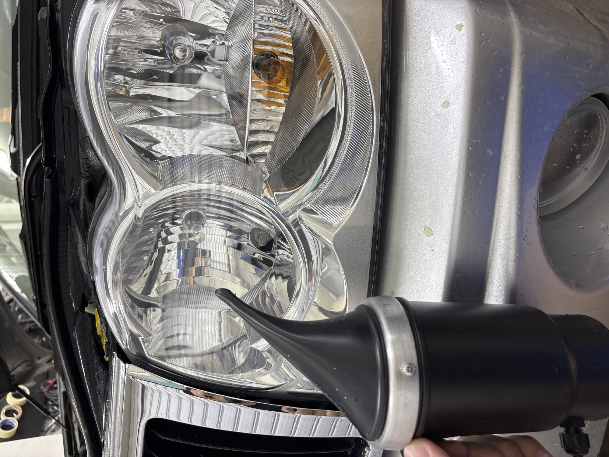 Vehicle headlight restoration work performed in Plovdiv Saturday morning