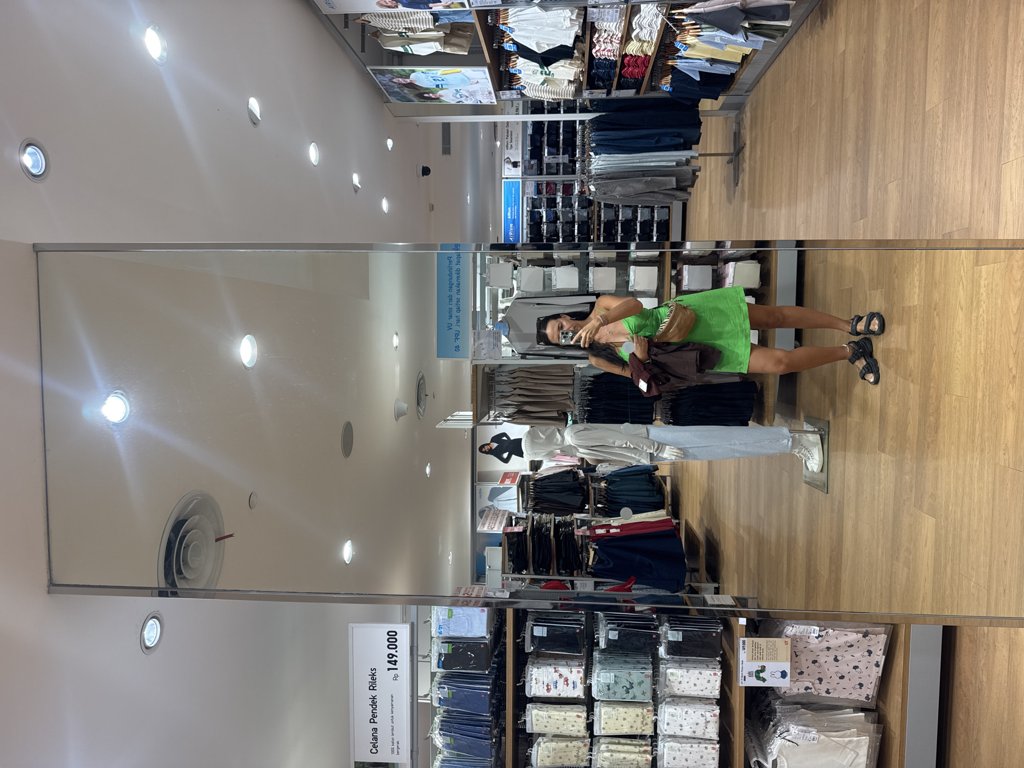 Shopping and street scenes around Kuta, Bali
