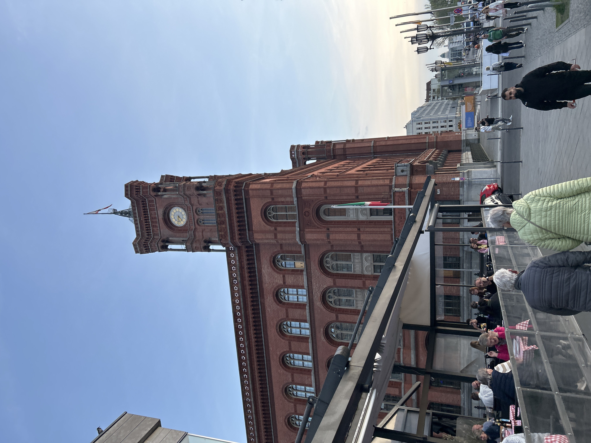 Berlin landmarks documented under clear skies Friday evening