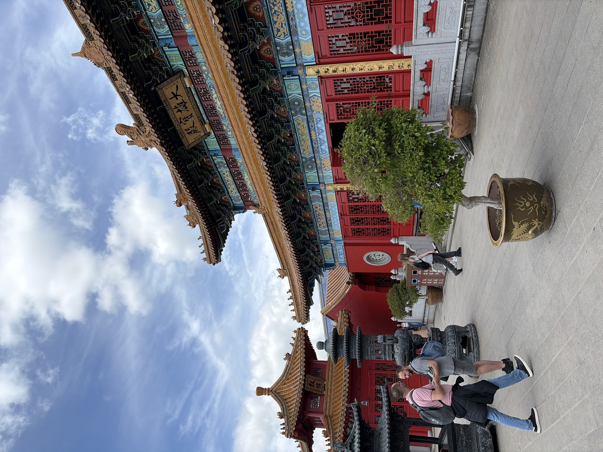 Visitor tours Asian-themed section of Belgian Pairi Daiza zoo