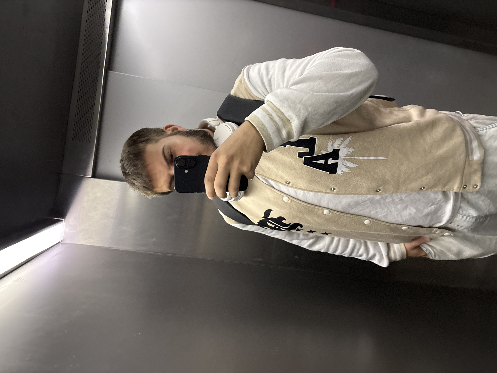Morning moments in Sofia: elevator selfie, scattered supplements