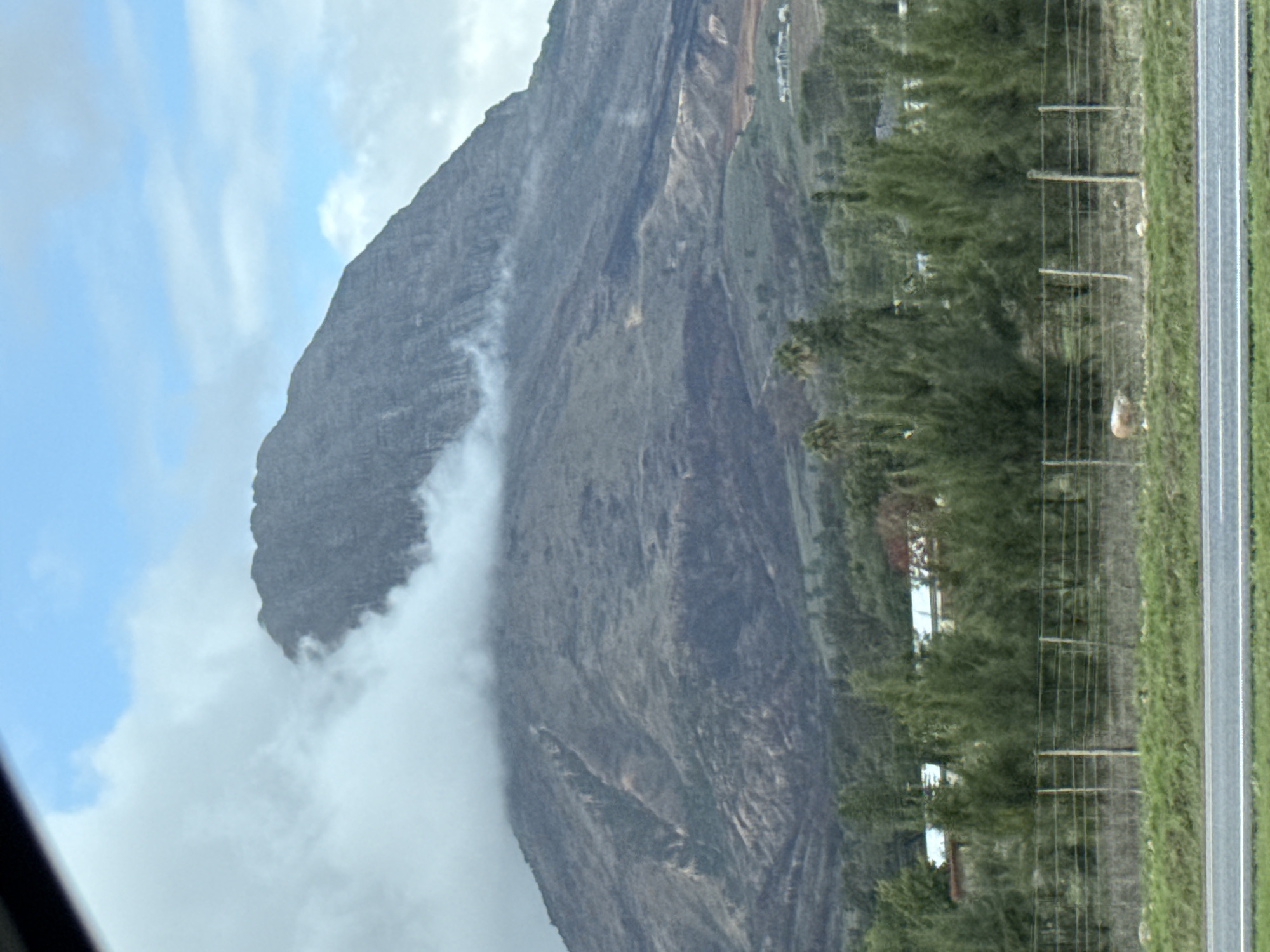 Cloudy mountain view documented along Paarl roadside
