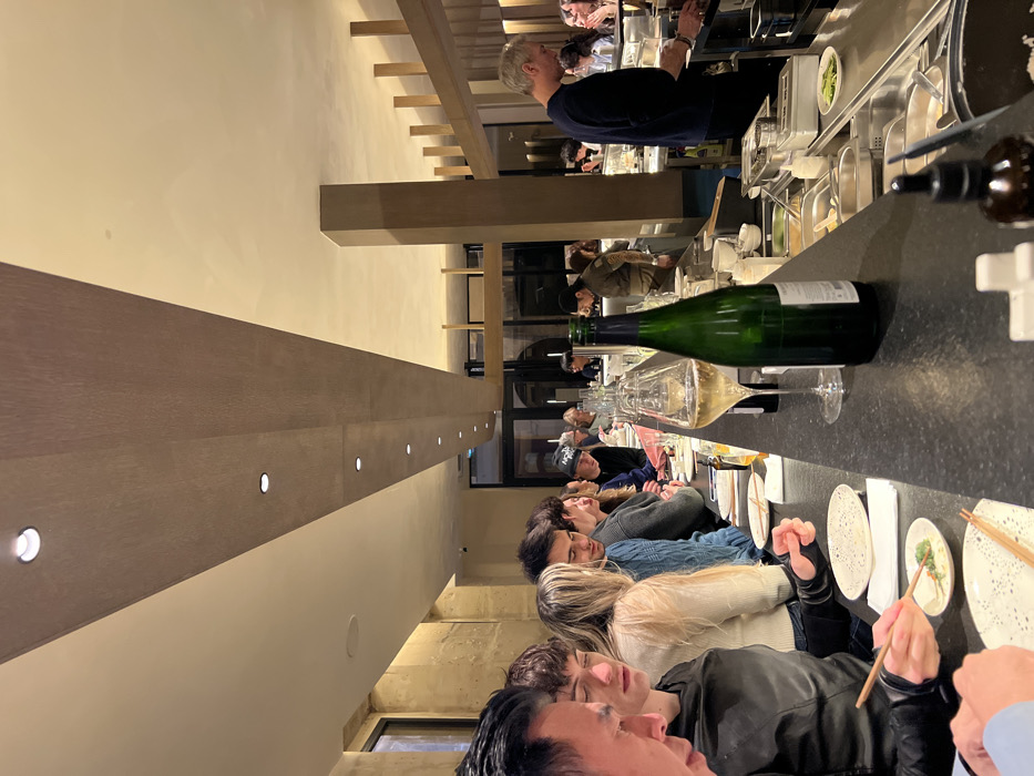 Diners share Asian meal, selfies at Paris restaurant