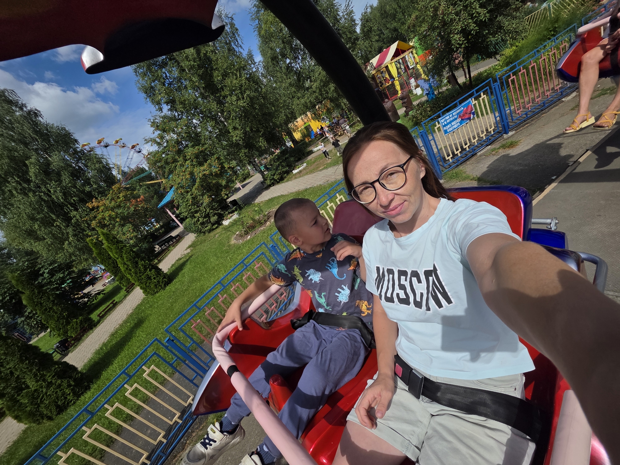 Fruit-themed Ferris wheel and sandbox play at Chaikovsky park