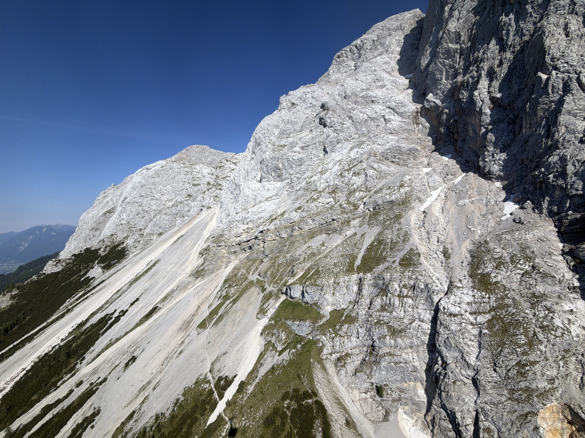 Clear summer day over the rocky peaks near Grainau