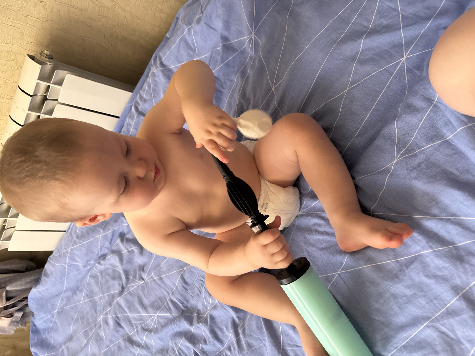 Toddler playtime and selfies at home in Naberezhnye Chelny