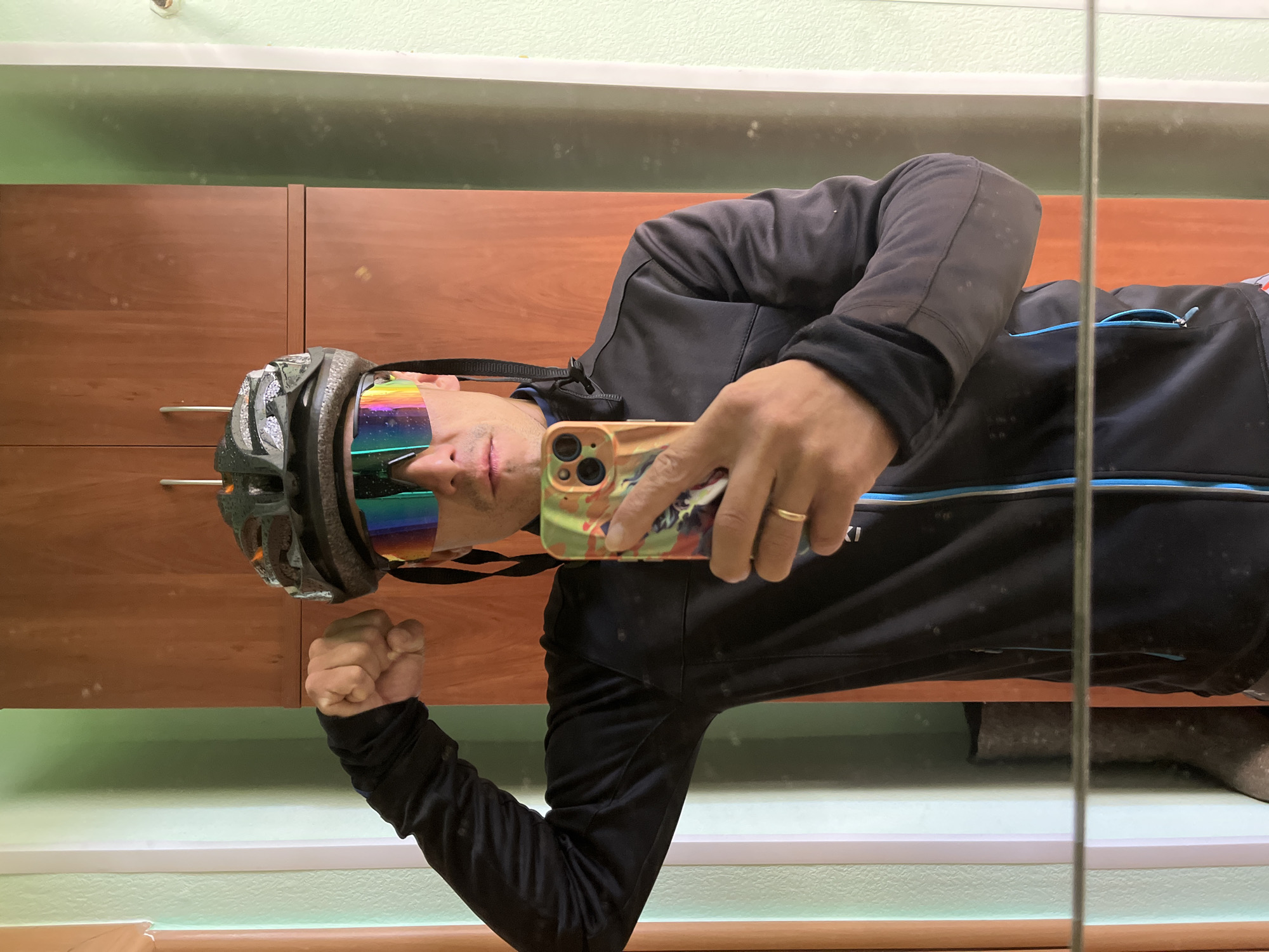 Cyclist Takes Mirror Selfie in Chaikovsky, Russia