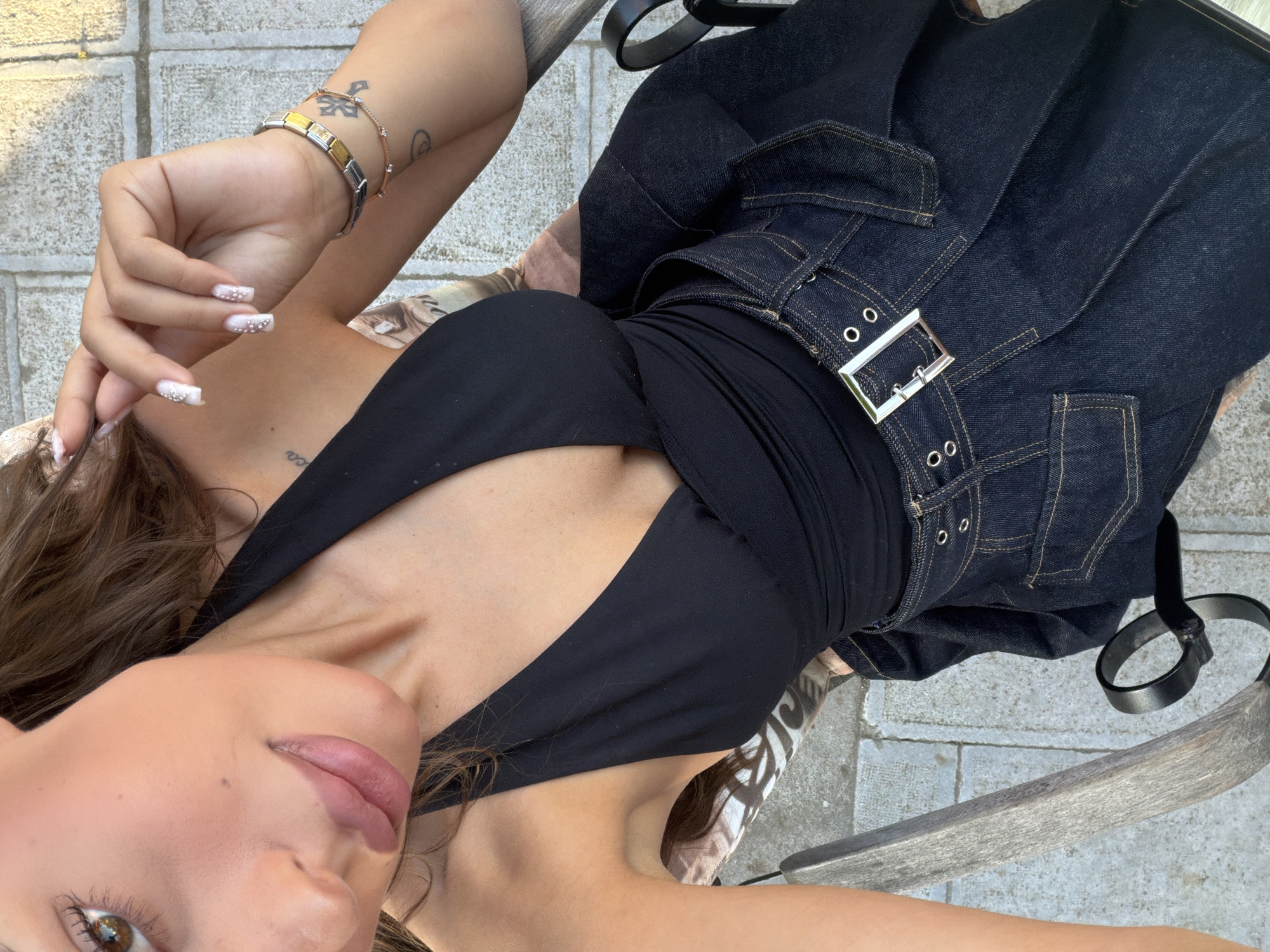 Cafe hangout in Svishtov with drinks and selfies