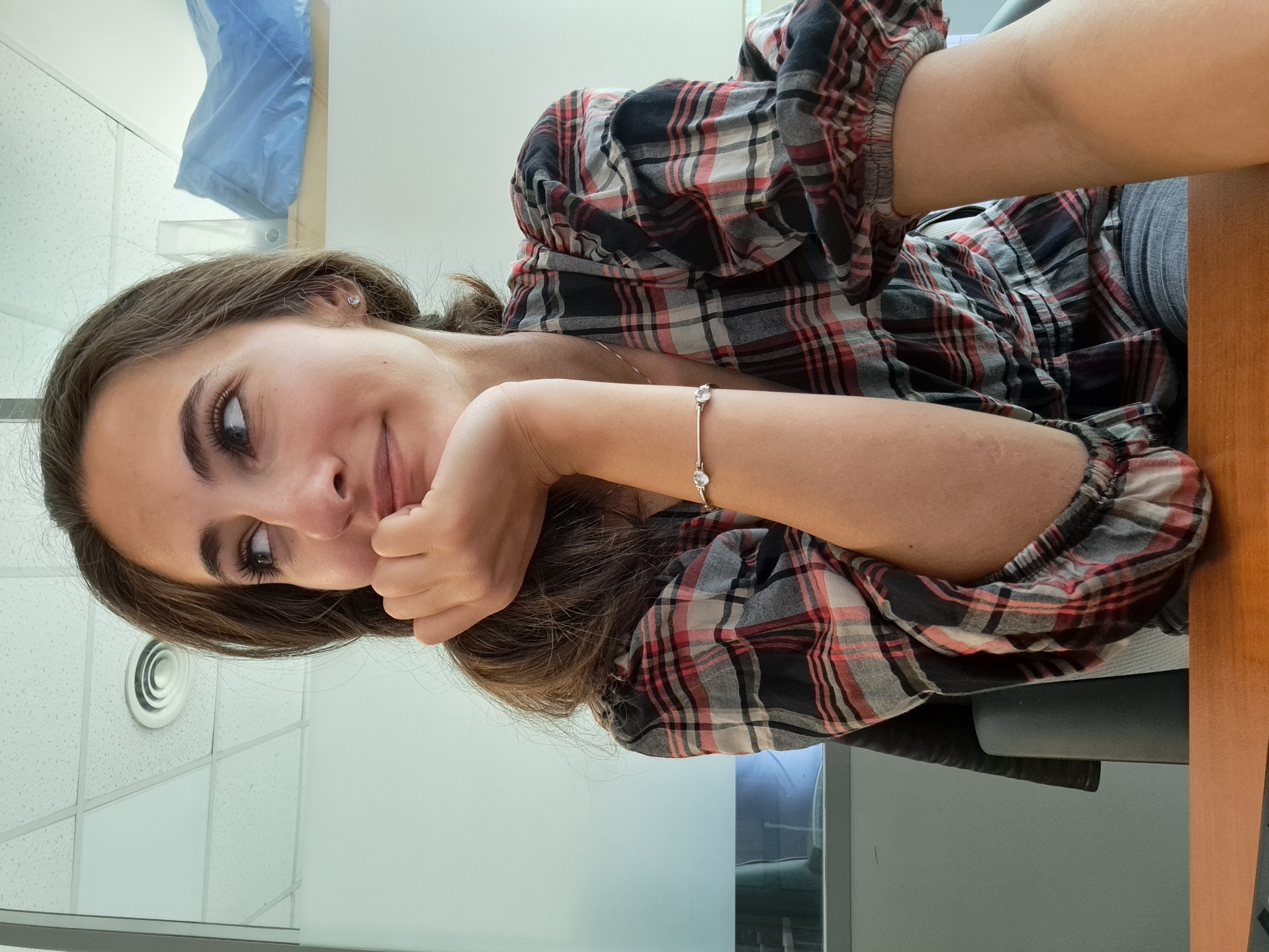 Morning moments captured across Sofia: selfies, sports, pizza