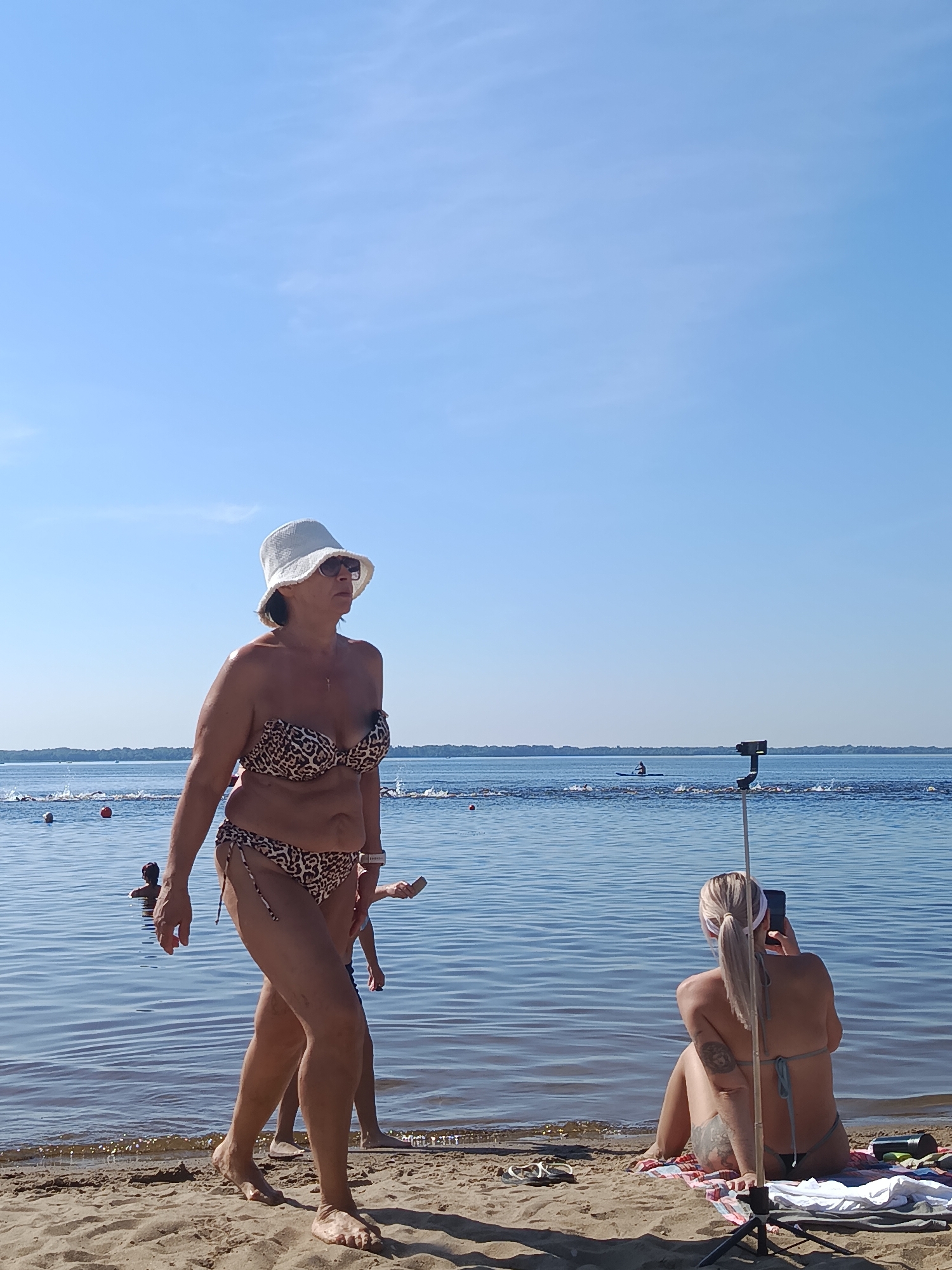Swimming and beachgoing on the Volga, Saratov