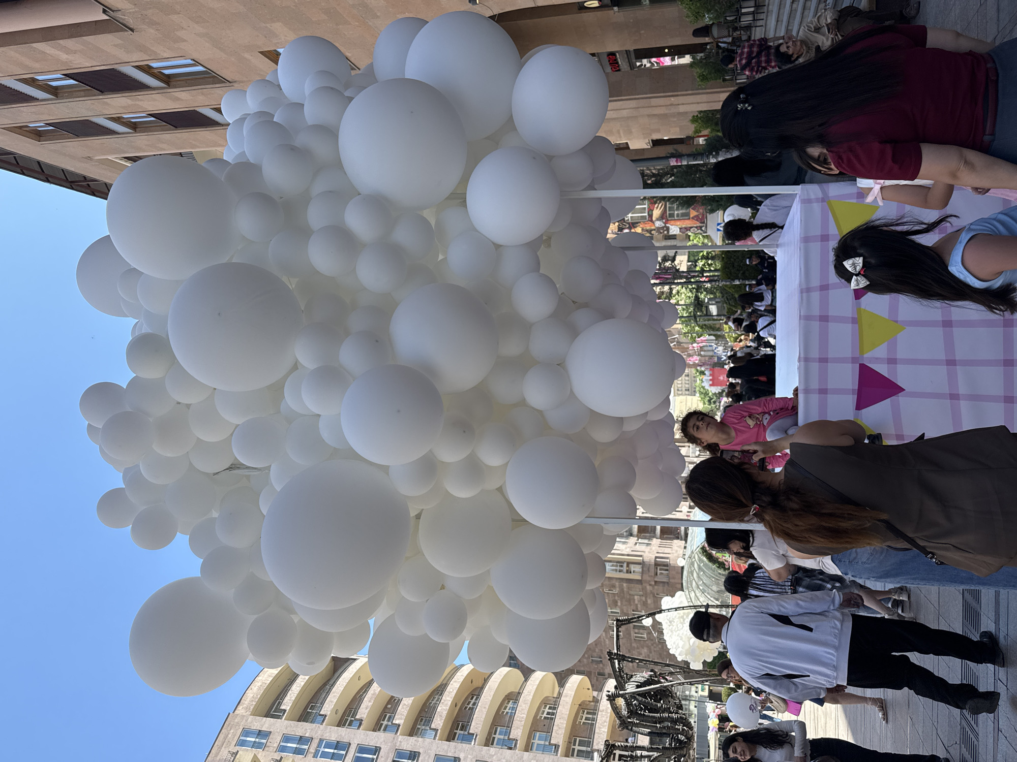 White balloon festival draws families to central Yerevan streets