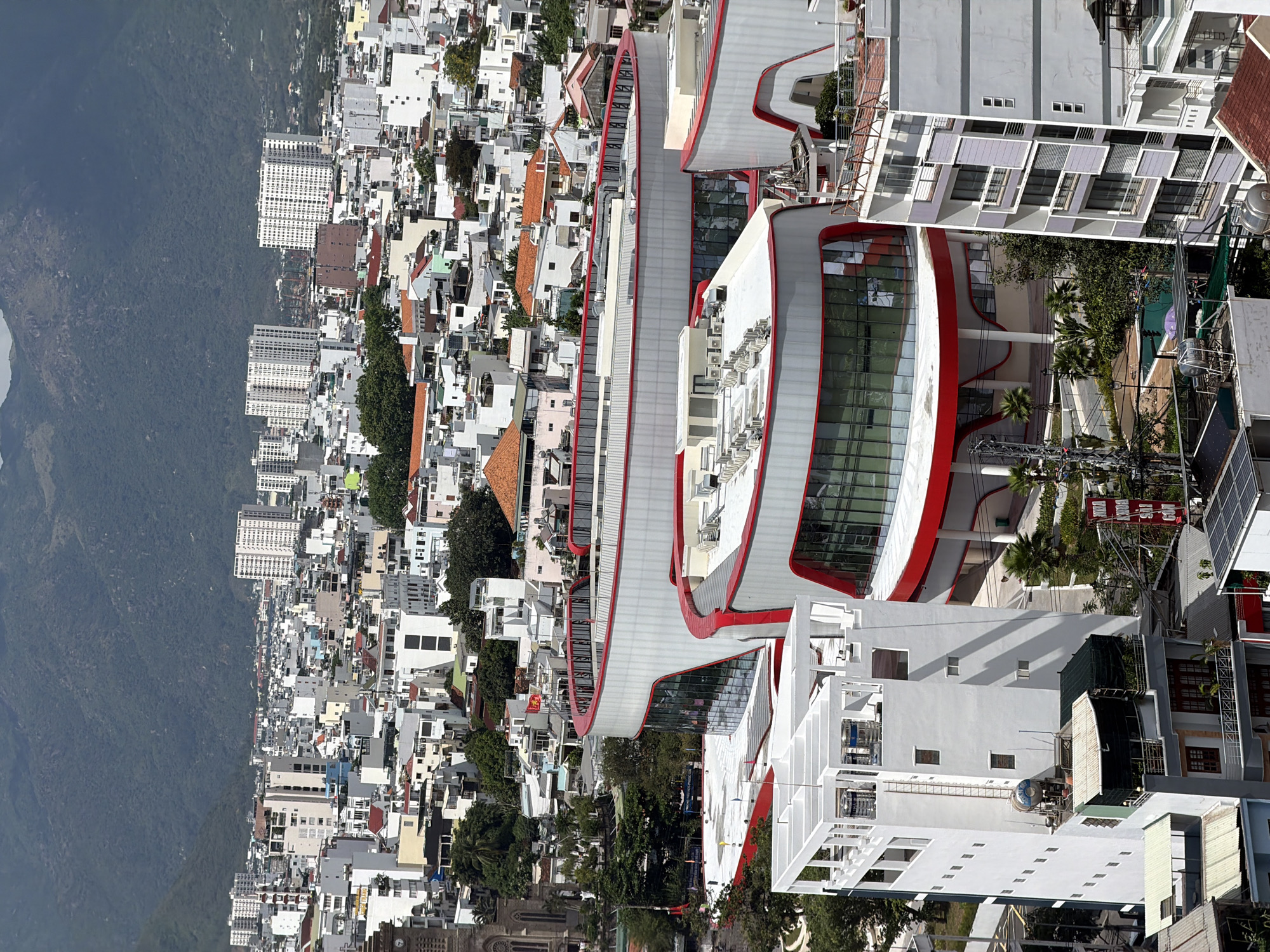 Witness documents panoramic views of Nha Trang cityscape over hour