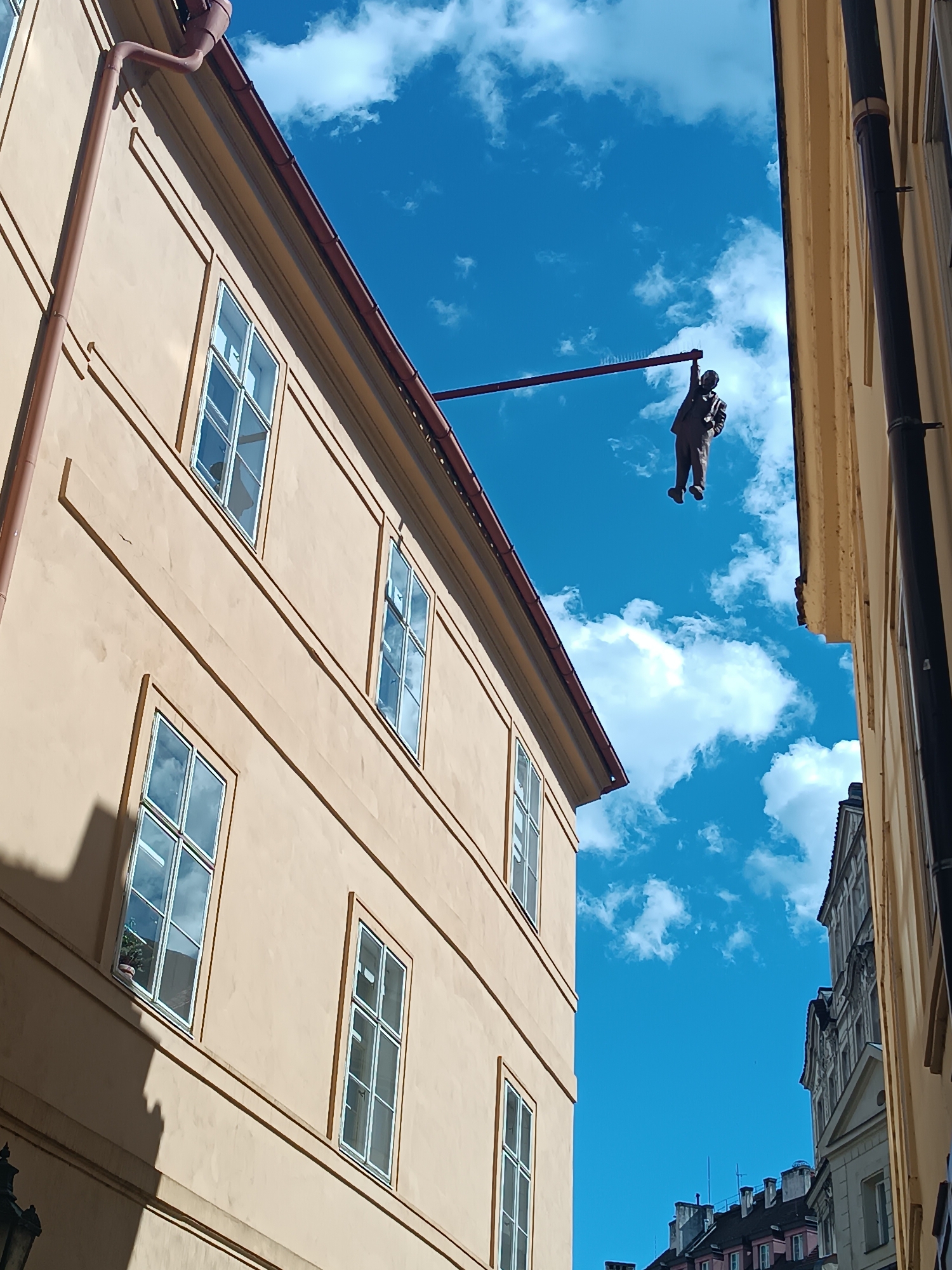 Prague street art and architecture tour on sunny afternoon