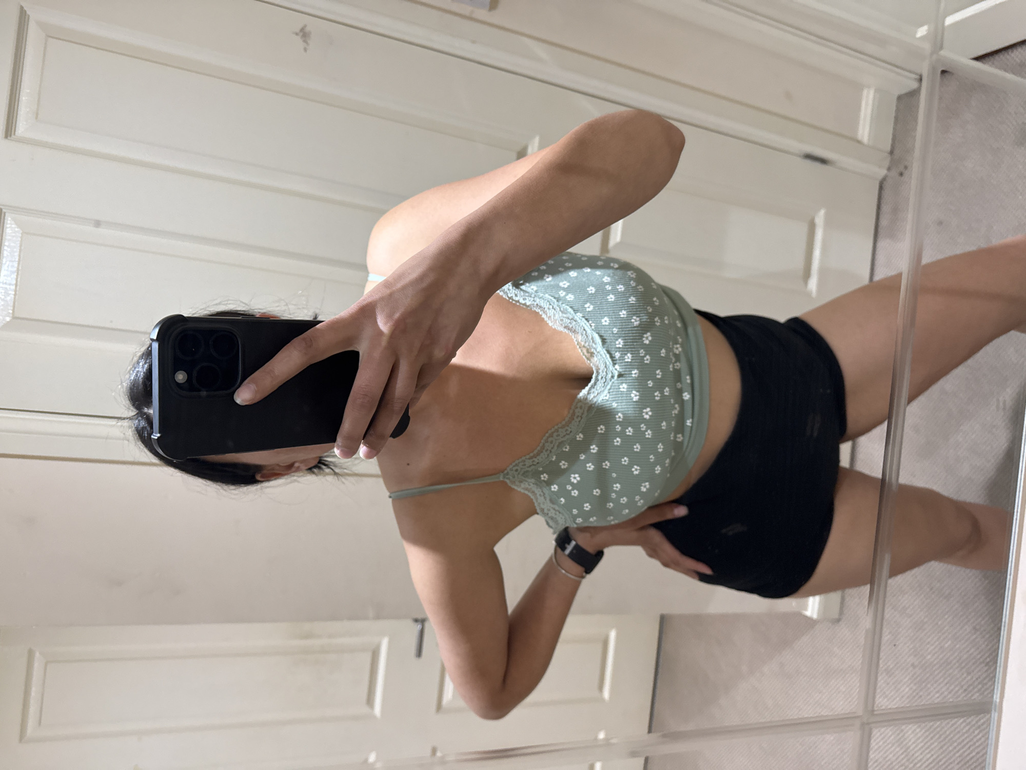 Evening bread prep and mirror selfie in Great Yarmouth