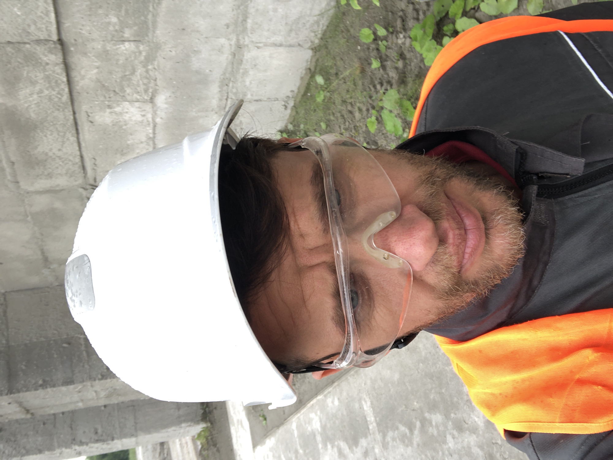 On-site PPE selfies at an industrial facility in Slantsy, Russia