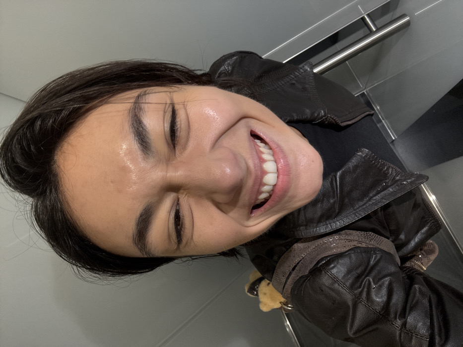 Woman documents afternoon visit to upscale Paris shopping district