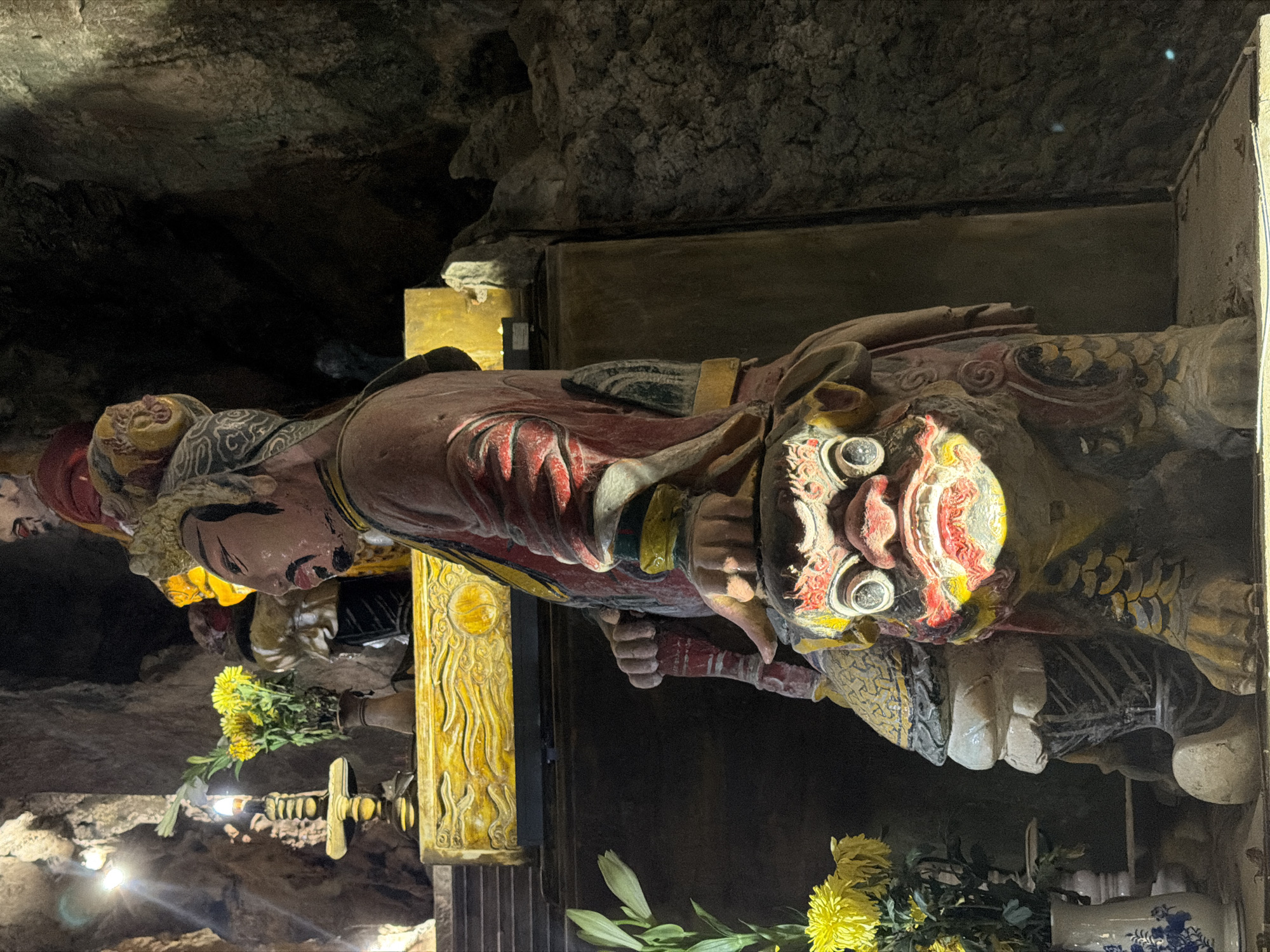 Tourist visits cave temples by motorcycle in Đà Nẵng
