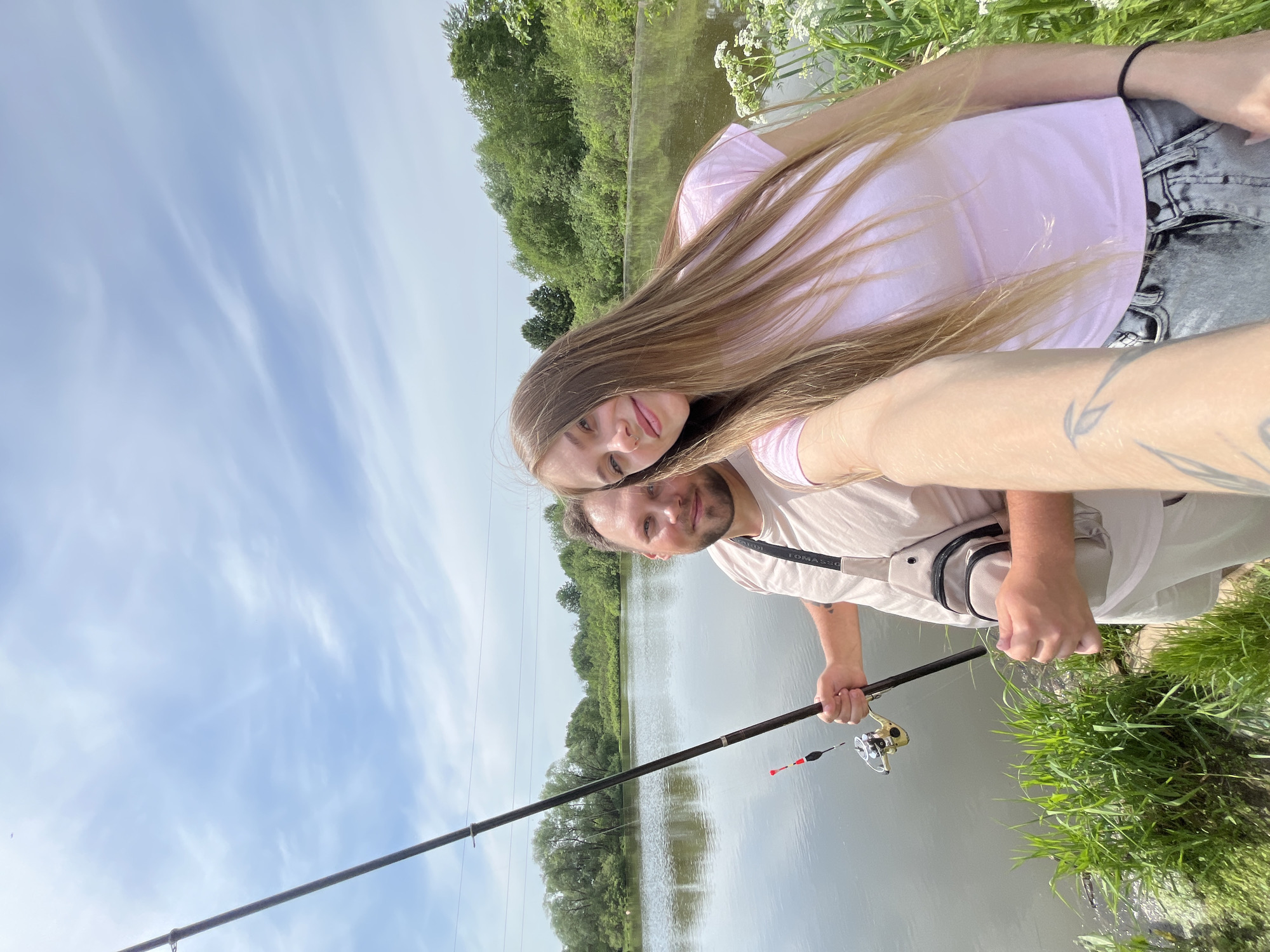 Couple enjoys morning fishing trip and photo session in Фоки