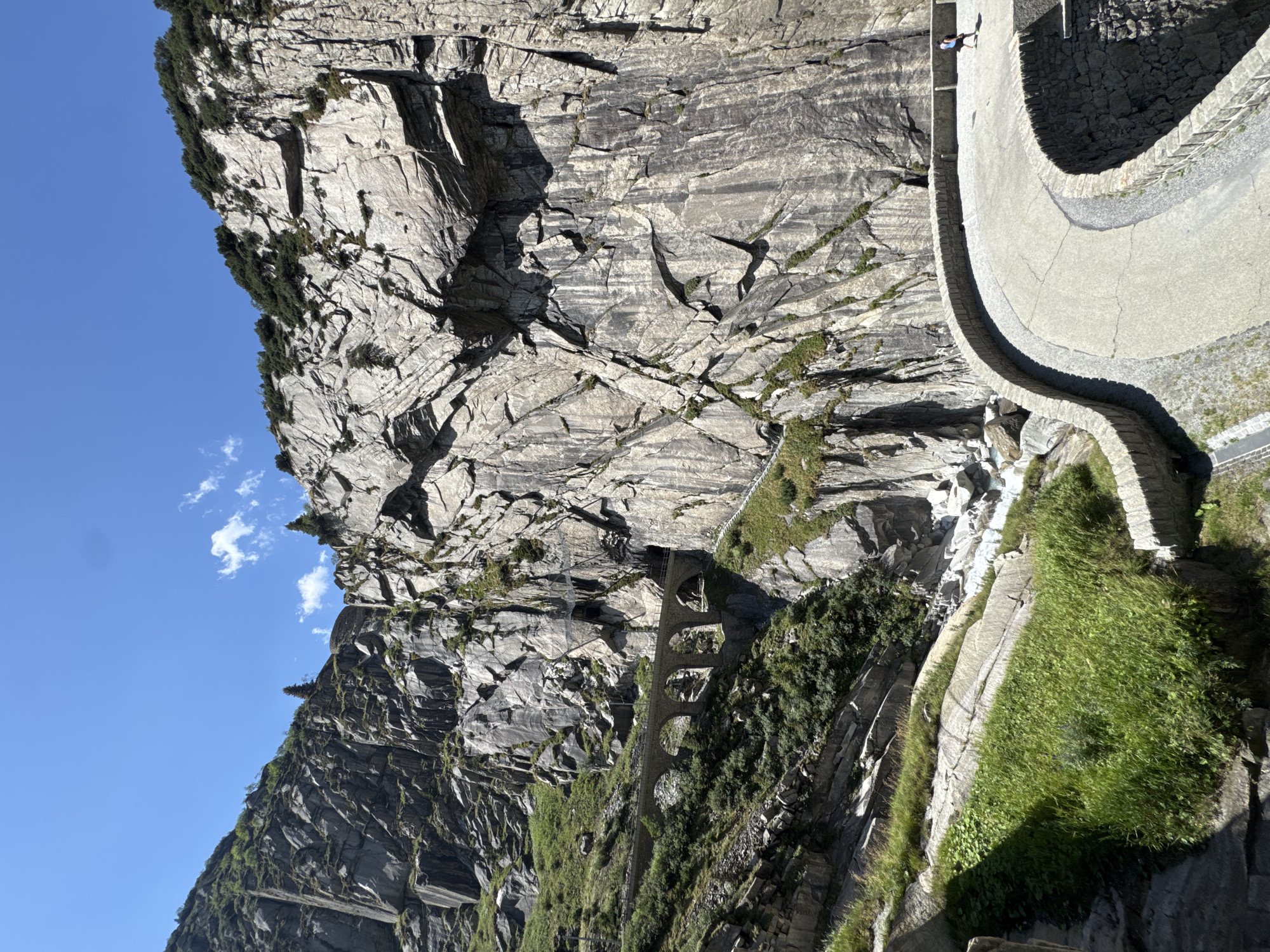 Stone bridges, a mountain train, and the Reuss gorge in Andermatt