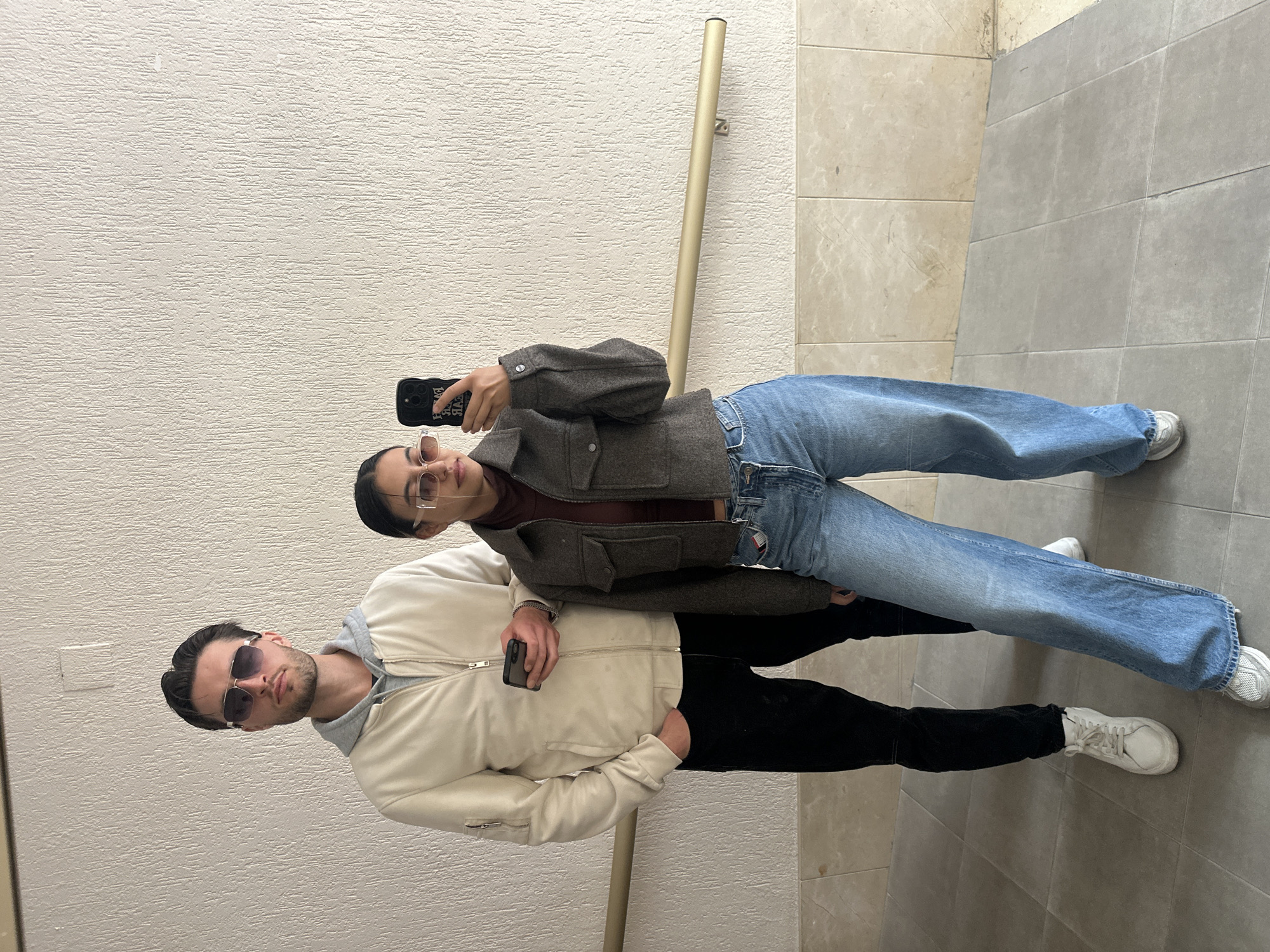 Mirror selfie and key moment captured in Alicante