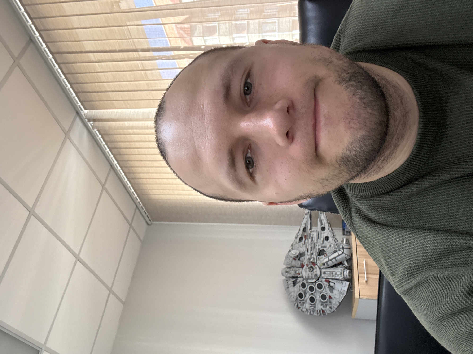 Krasnoyarsk resident documents selfies, Lego Millennium Falcon model
