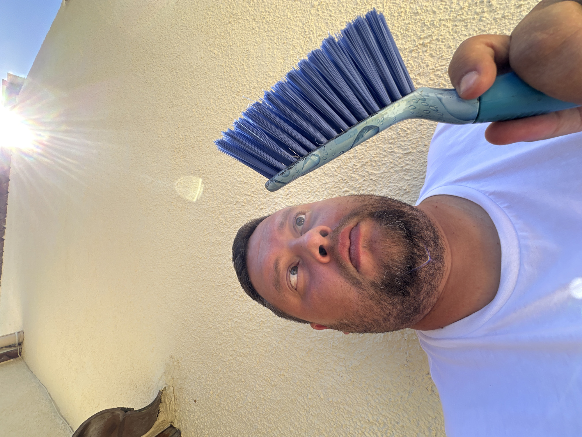 Man documents Friday morning routine in Spanish coastal town