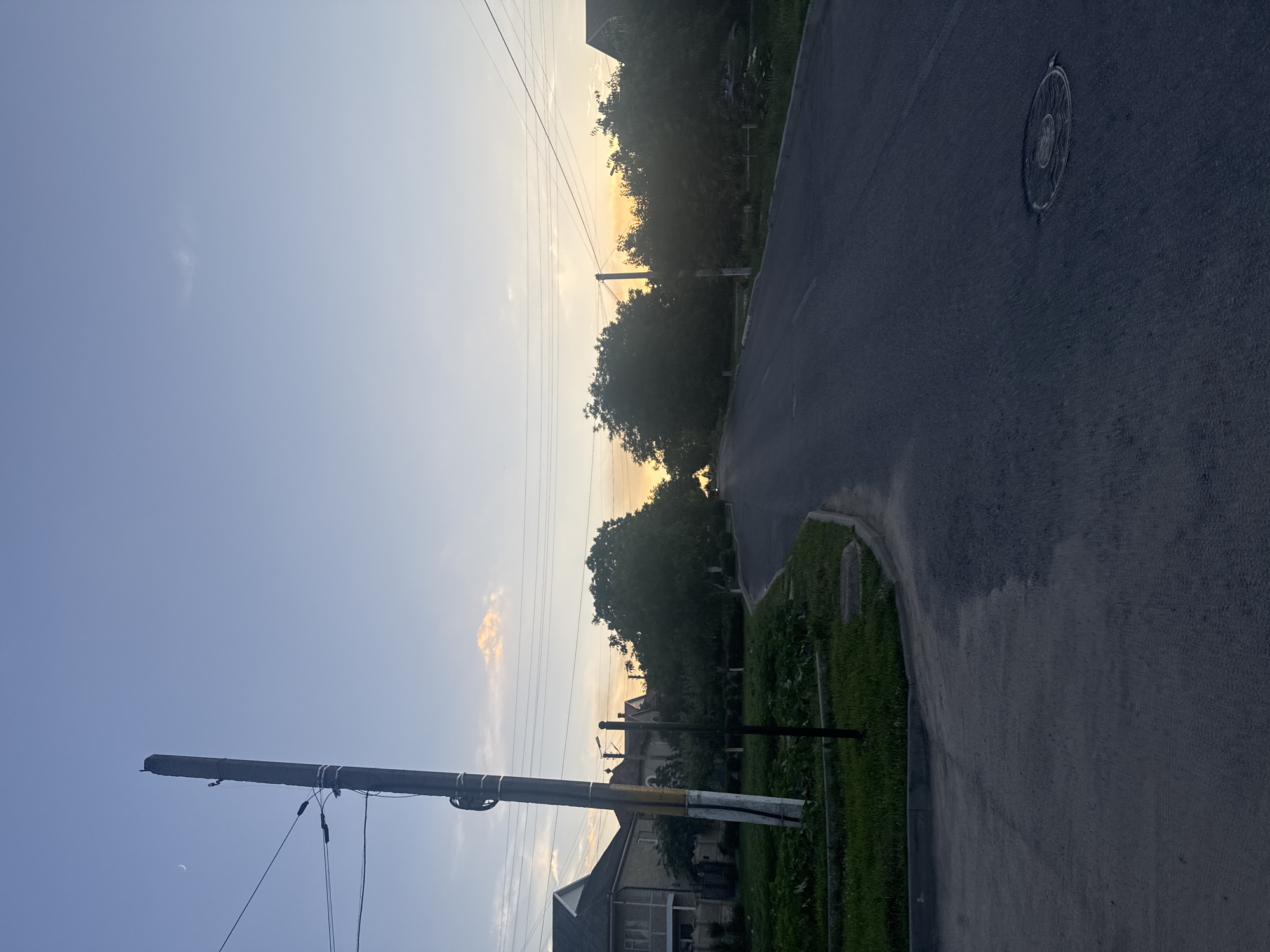 Late afternoon roam through a residential neighborhood at dusk