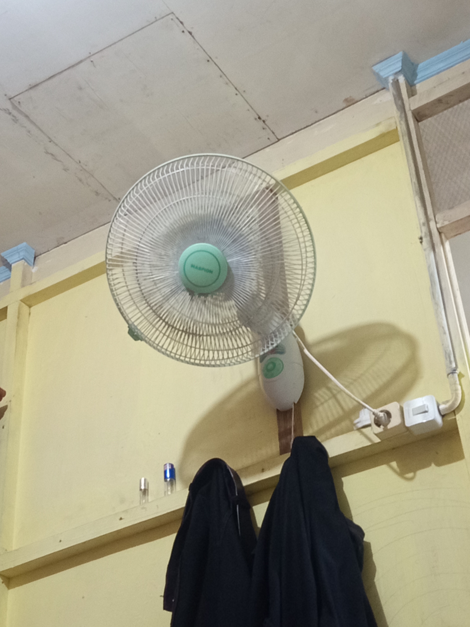 Domestic life documented in Lhokseumawe home over afternoon hours