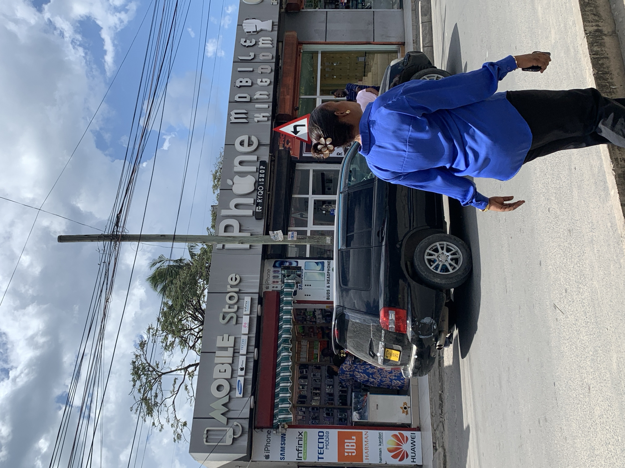 Daladala and street life in Dar es Salaam on a sunny morning