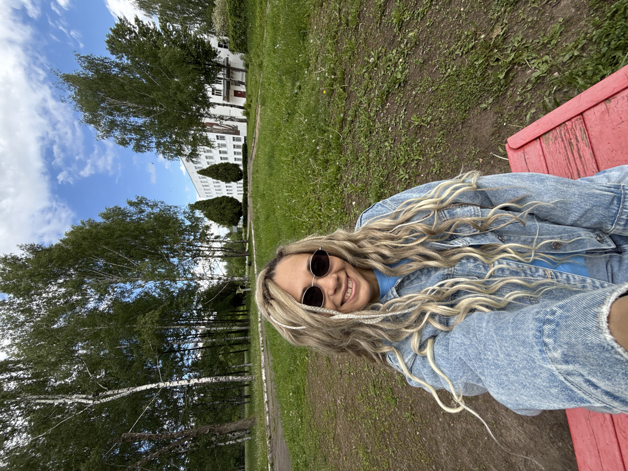 Woman photographed in multiple rural Russian locations during morning session