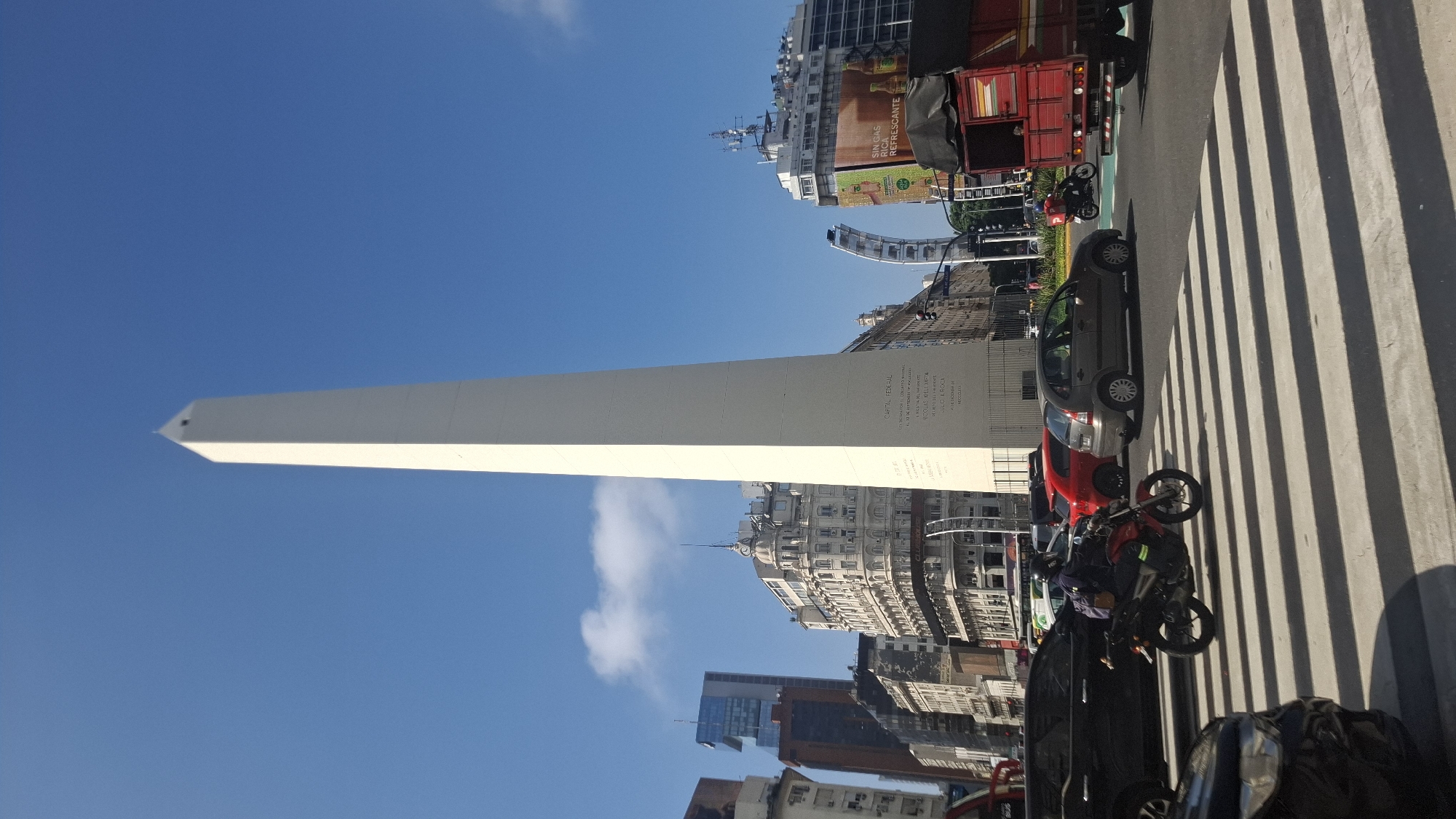 Daily life captured around Buenos Aires' Obelisco monument