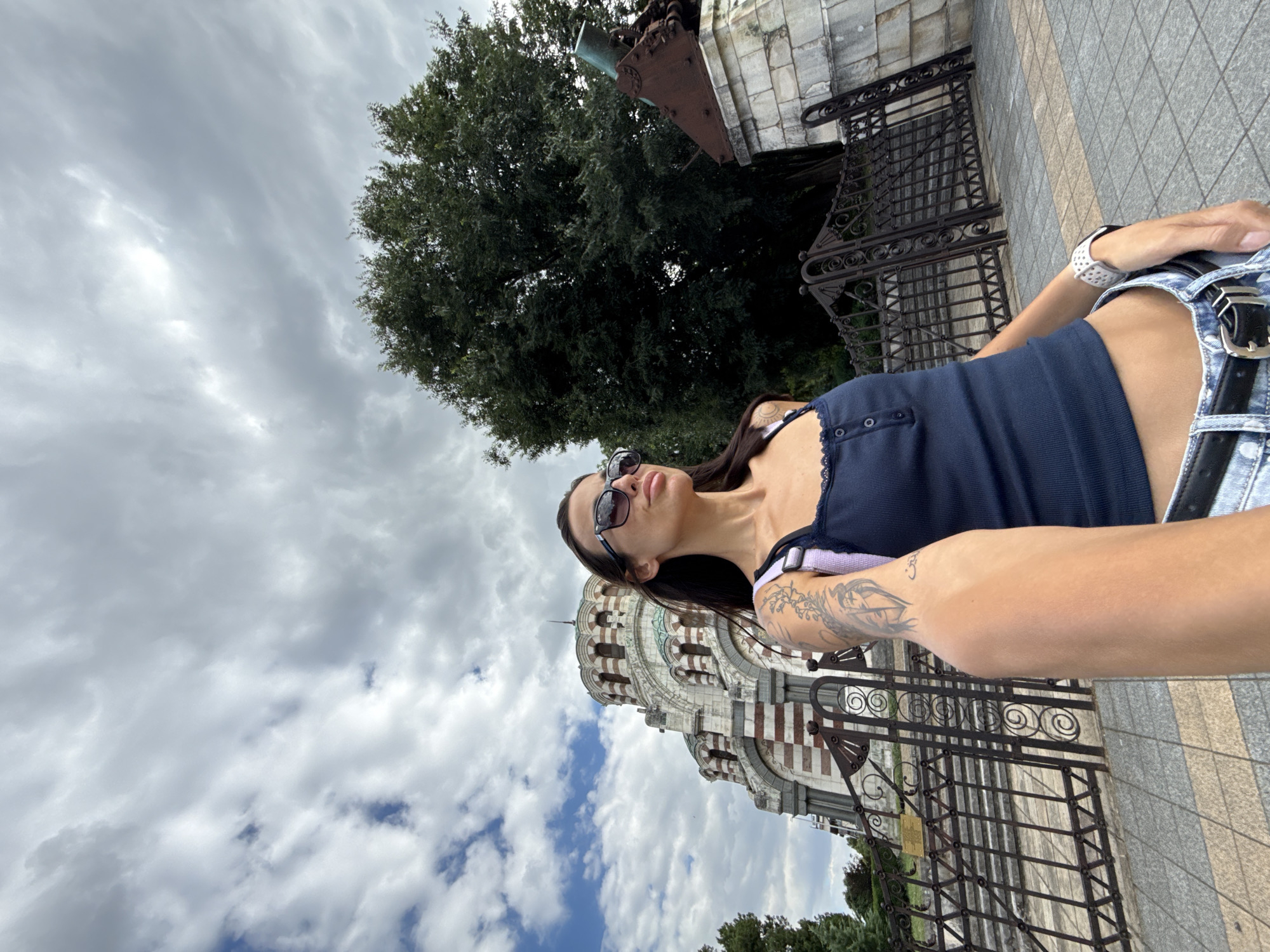 Afternoon exploring Pleven's landmarks with food and drinks