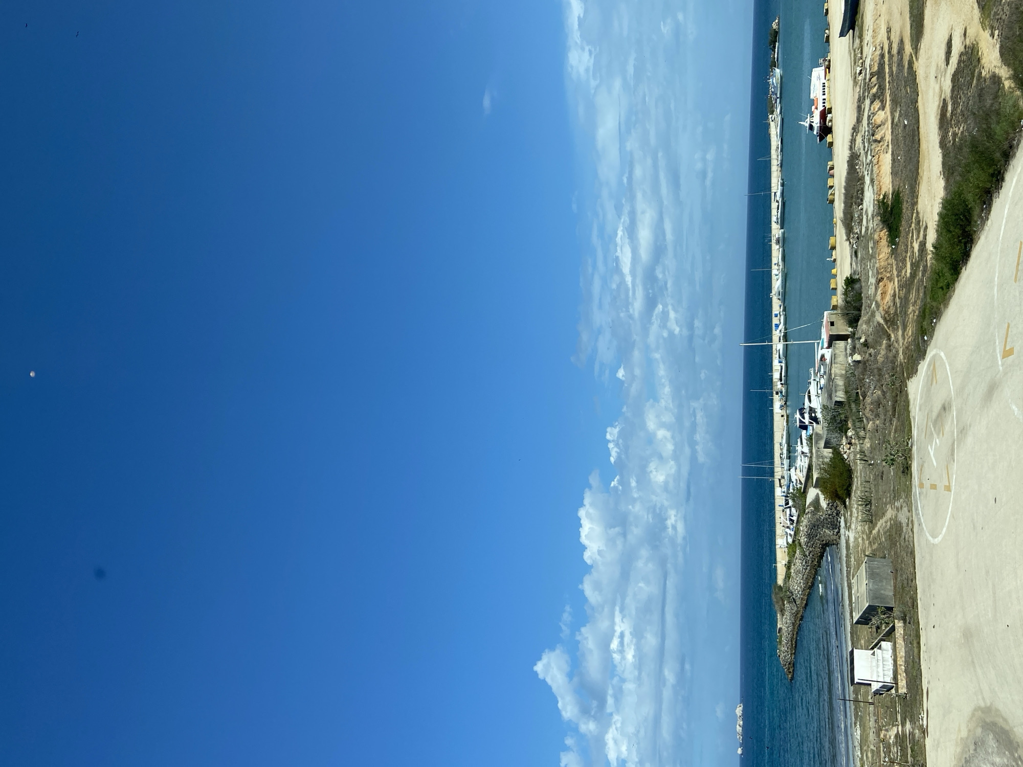 Rooftop helipad and Caribbean Sea views in Porlamar
