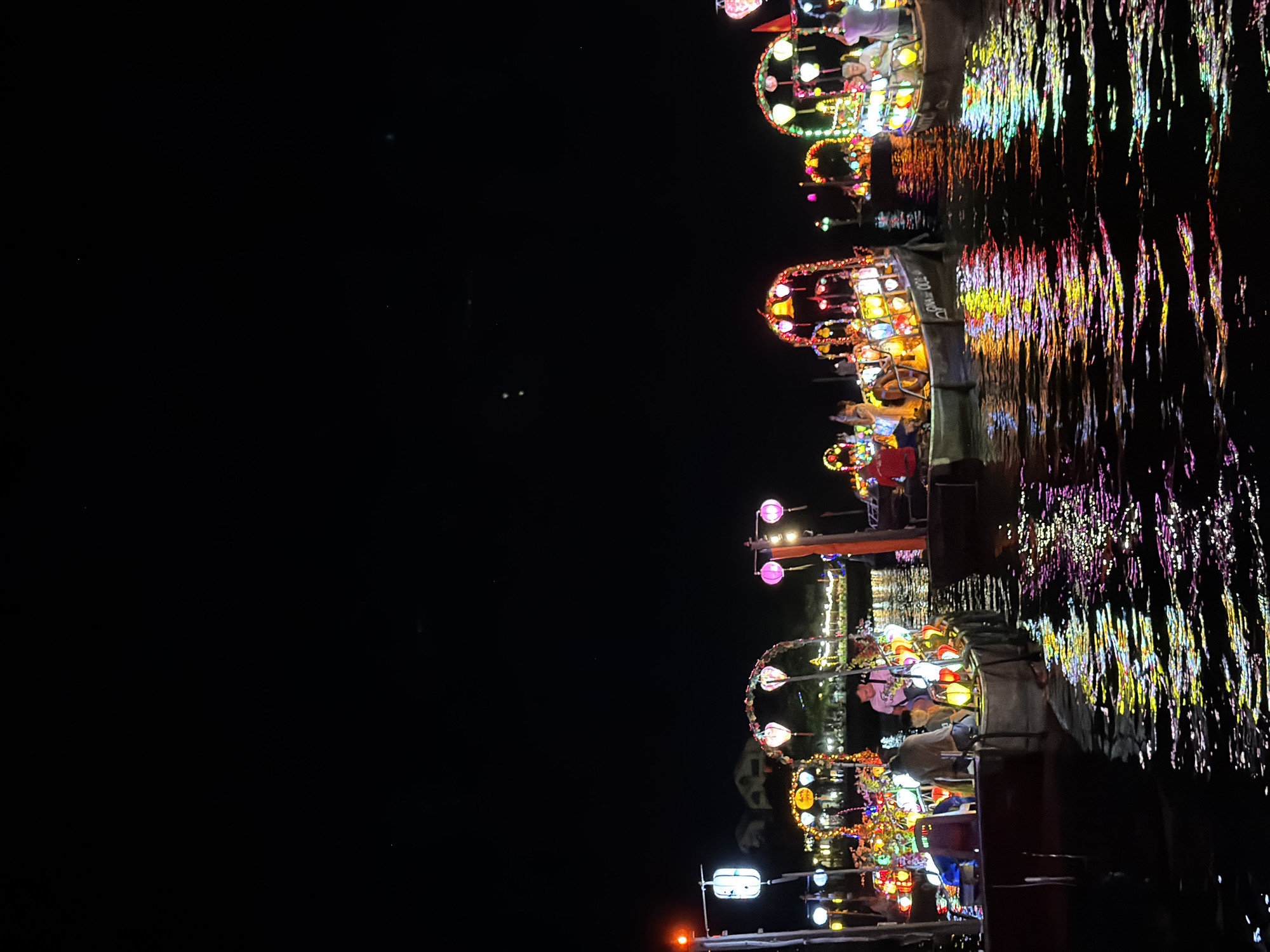 Lantern boats illuminate Hội An river during nighttime festival