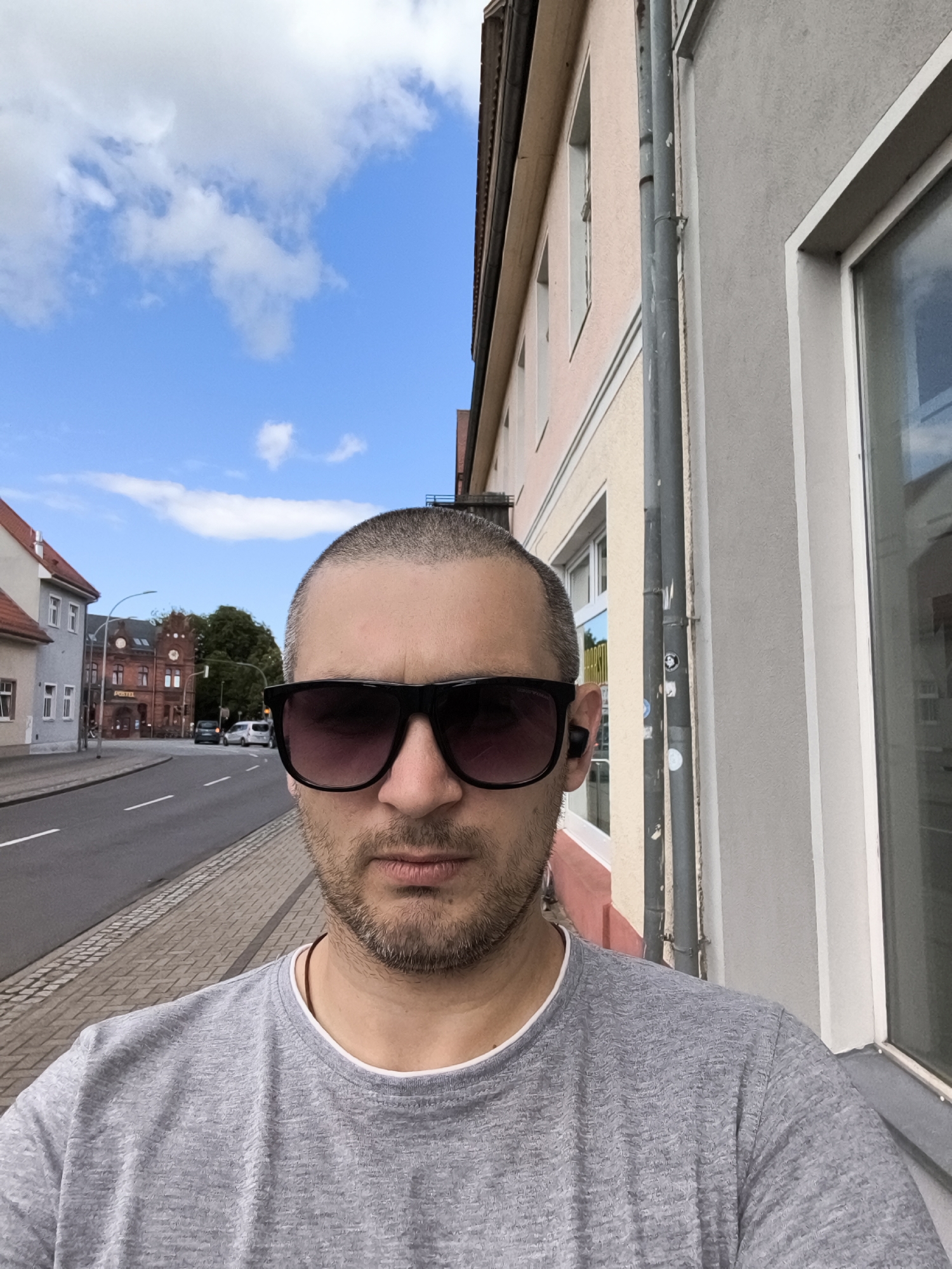 Strolling through the streets of Wolgast on a summer afternoon