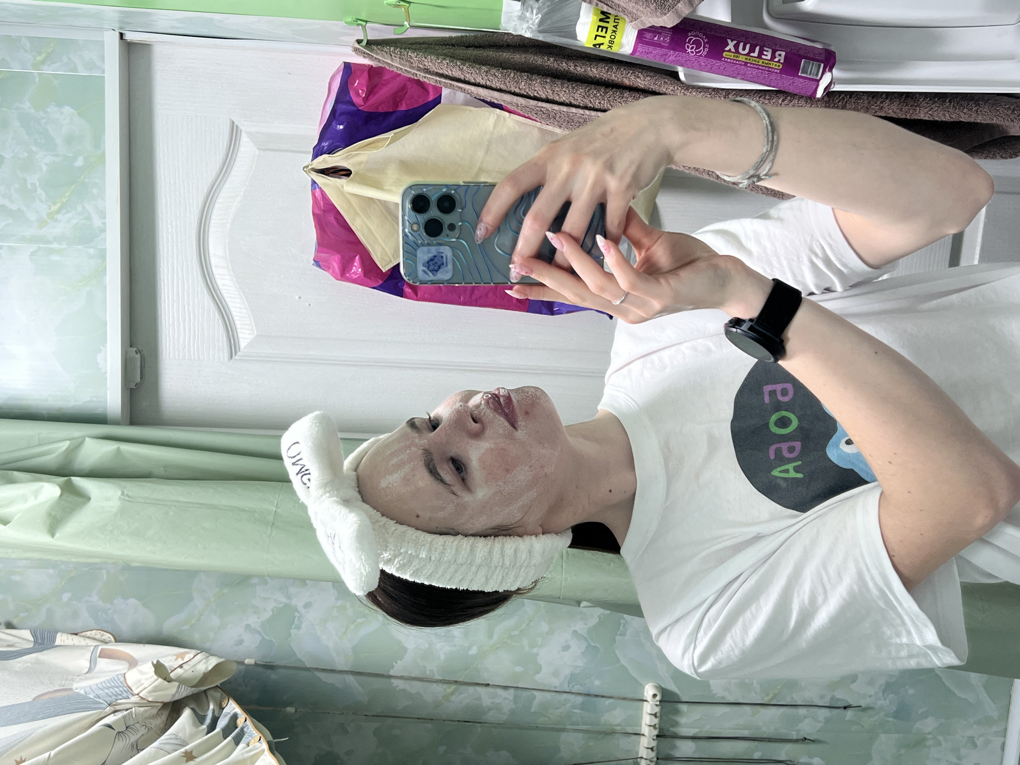 Domestic moments captured in Chaikovsky: selfie and cat grooming