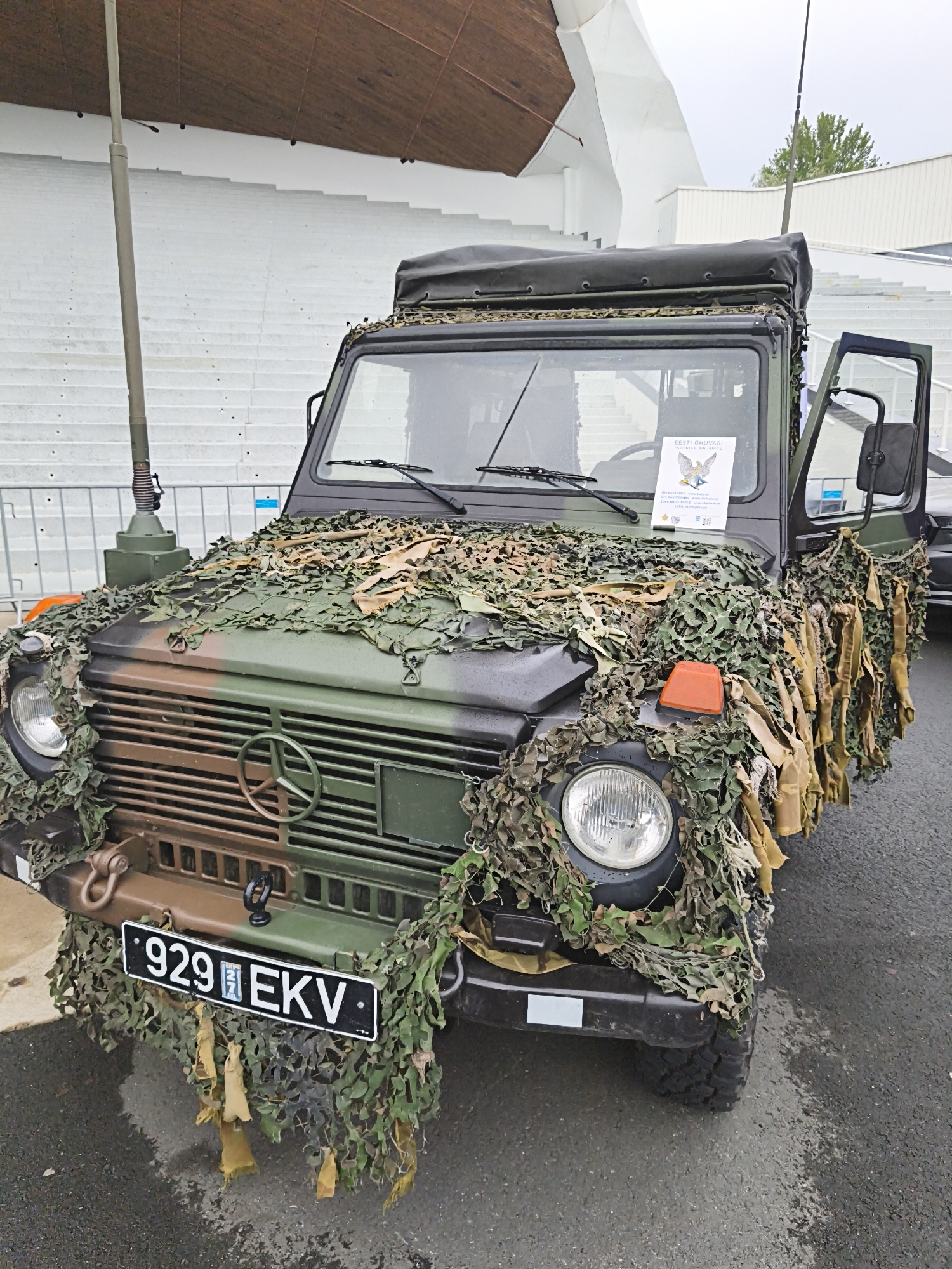 Military open day in Tallinn blends hardware displays with public festivities