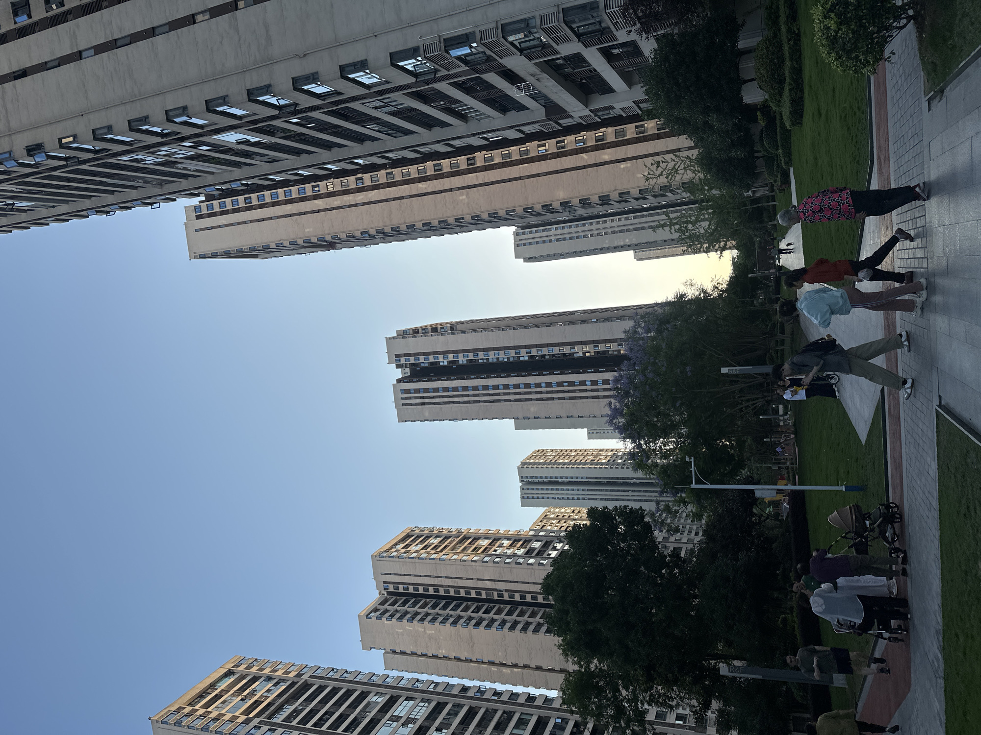 Daily life scenes documented in Chongqing High-tech Zone